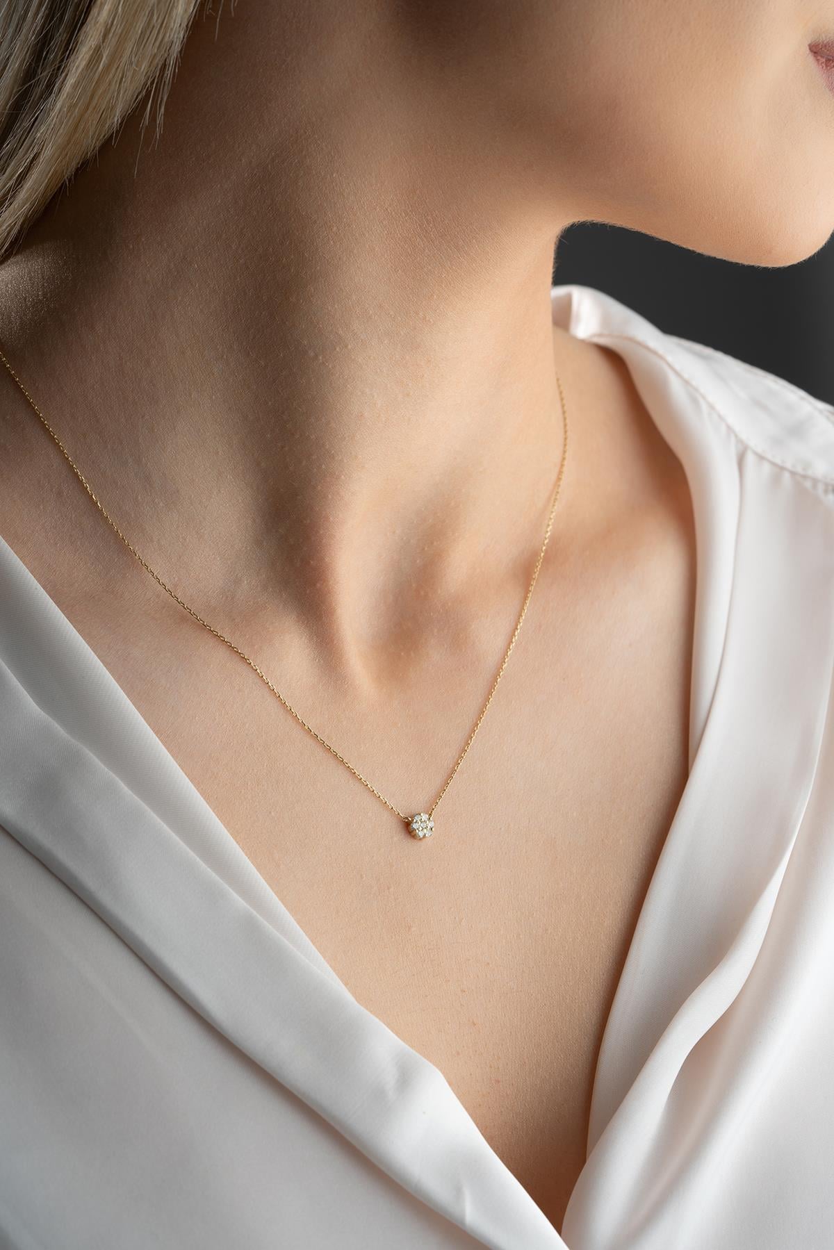 14 Ayar Altın 0.15 Ct Pırlantalı  Minimal Kır Çiçeği Model Kolye