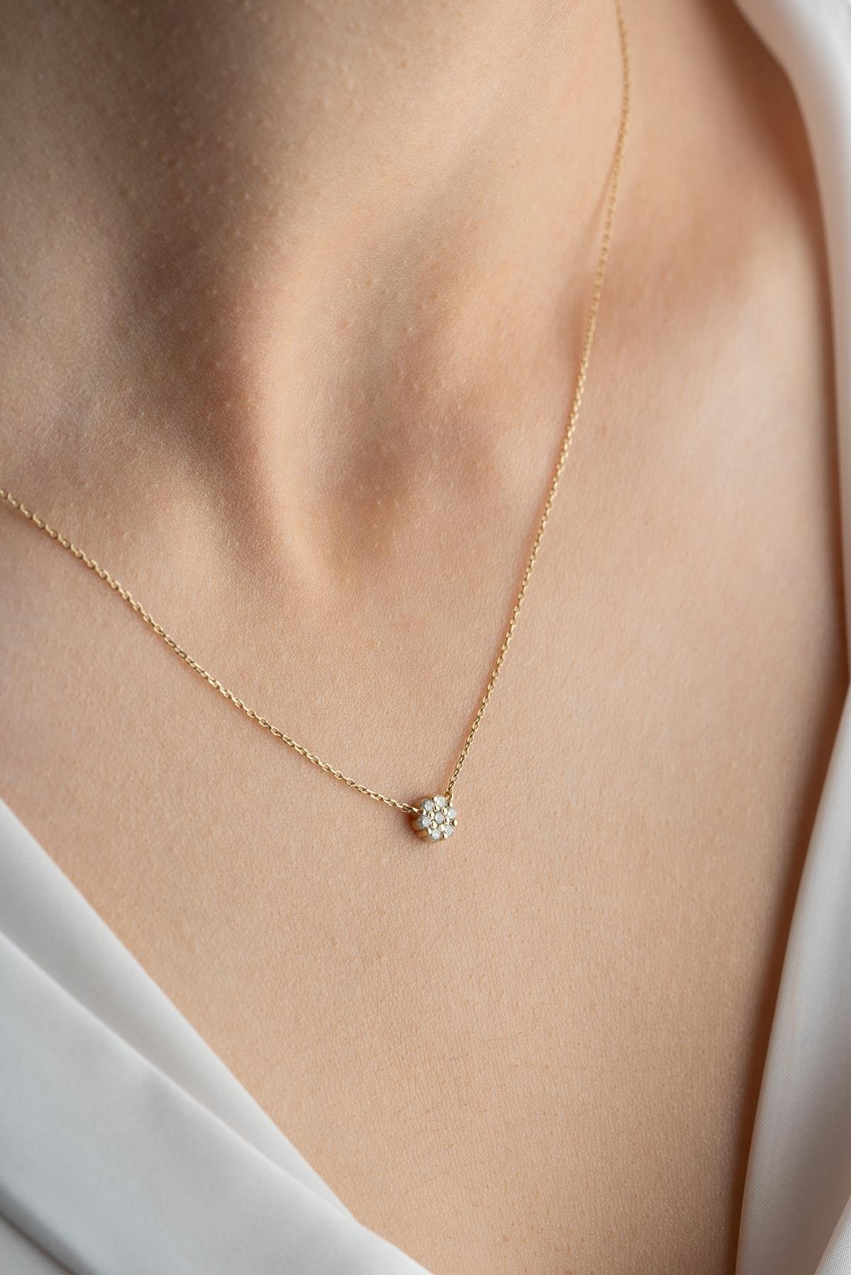14 Ayar Altın 0.15 Ct Pırlantalı  Minimal Kır Çiçeği Model Kolye