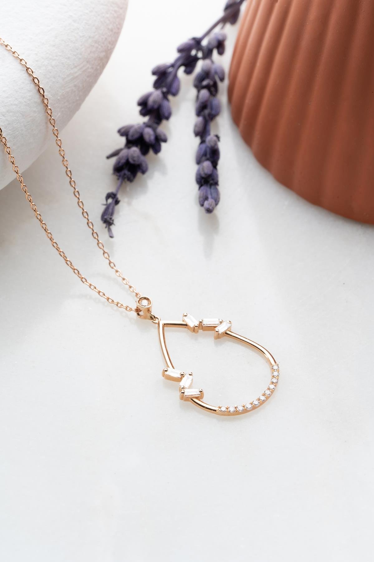 14 Ayar Altın 0.39 Ct Pırlantalı Rose Gold Damla Model Kolye