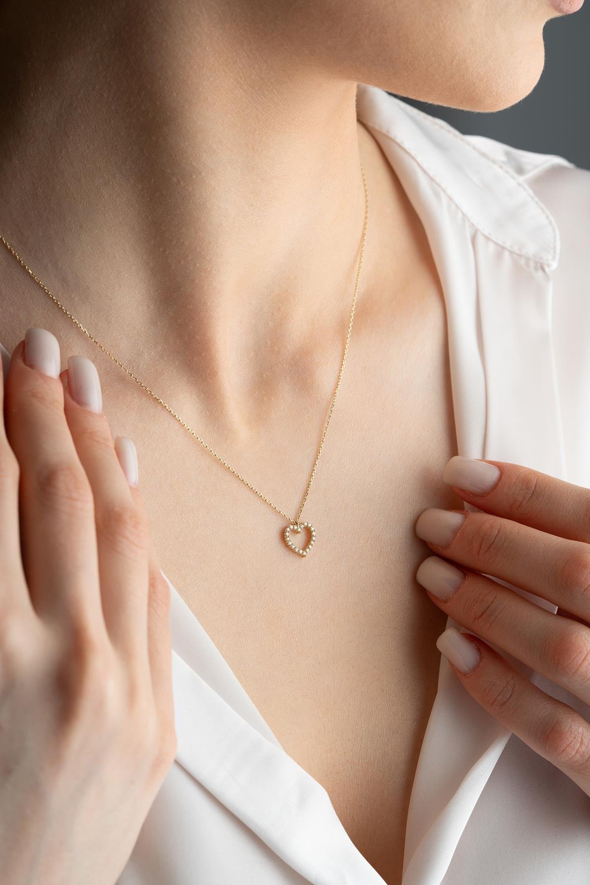 14 Ayar Altın 0.15 Ct Pırlantalı Kalp Model Kolye