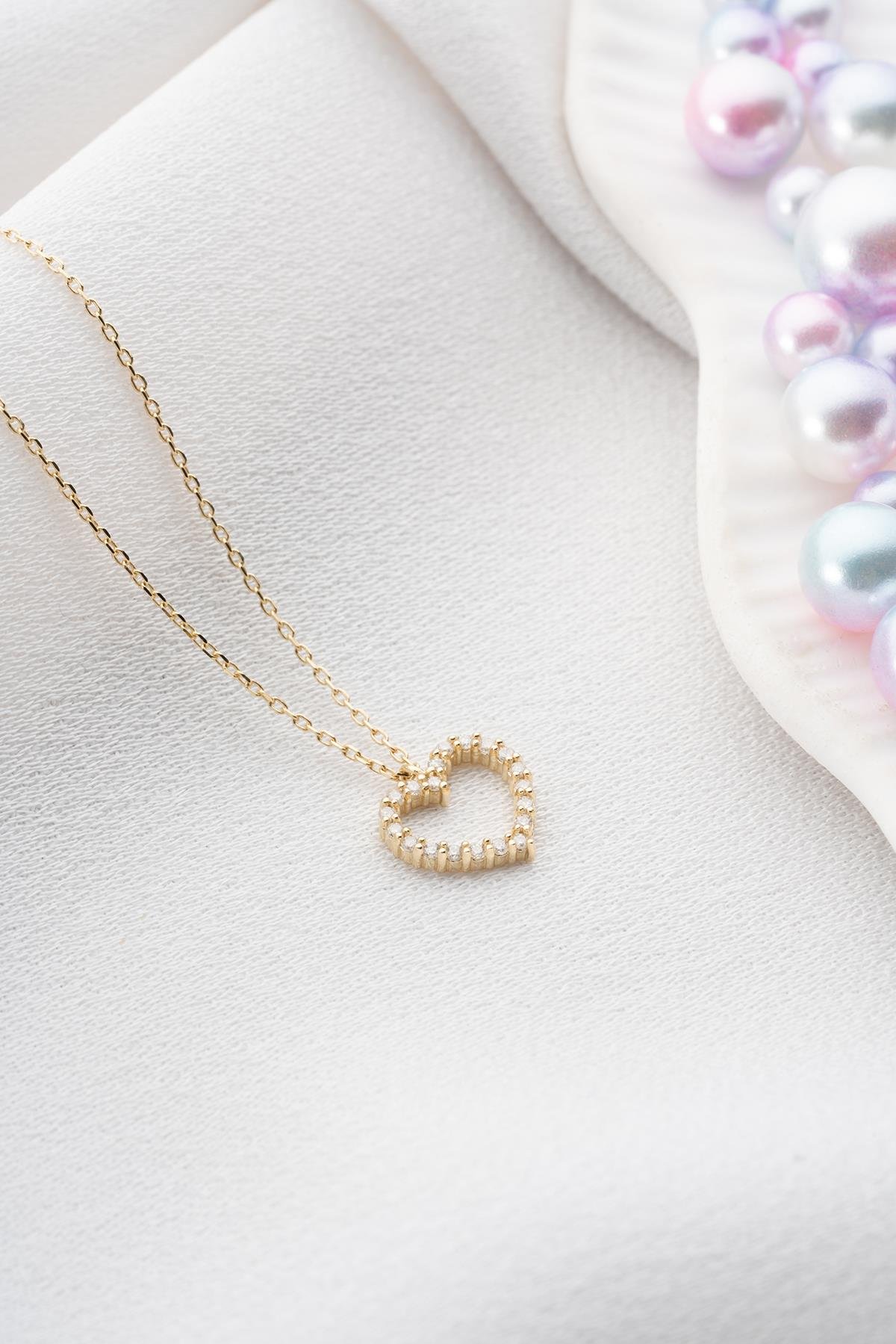 14 Ayar Altın 0.15 Ct Pırlantalı Kalp Model Kolye
