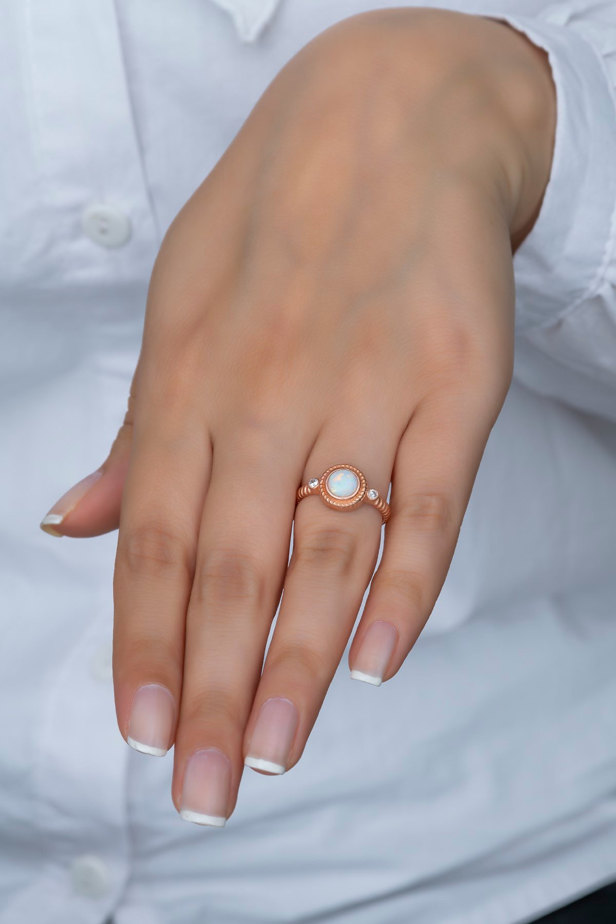 925 Ayar Ayarlanabilir Beyaz Opal Tektaş Gümüş Yüzük