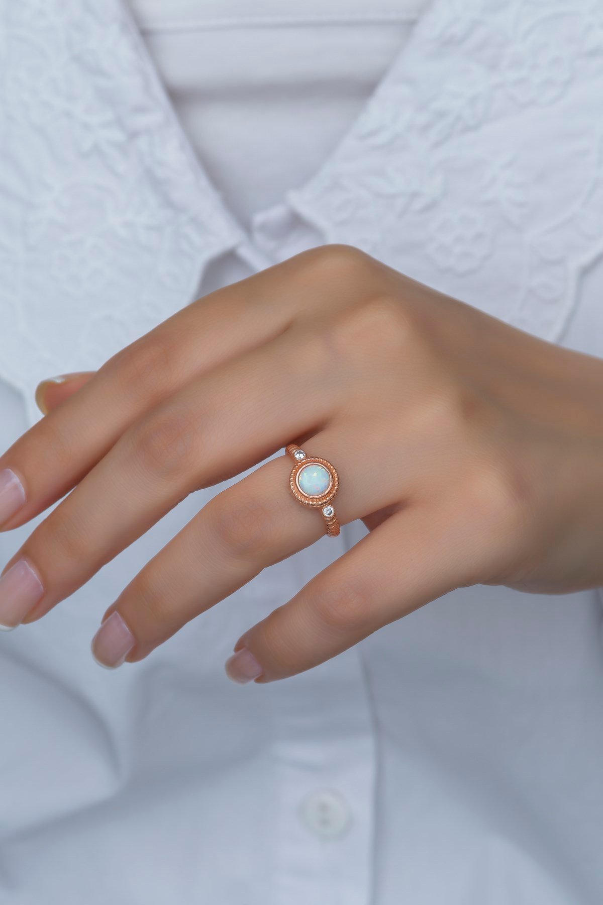 925 Ayar Ayarlanabilir Beyaz Opal Tektaş Gümüş Yüzük