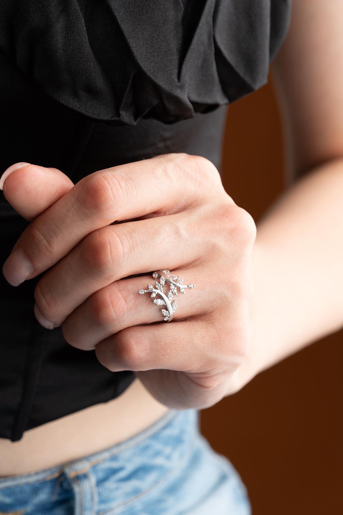 925 Ayar Ayarlanabilir Zirkon Taşlı Rodyumlu Zeytin Dalı Gümüş Yüzük