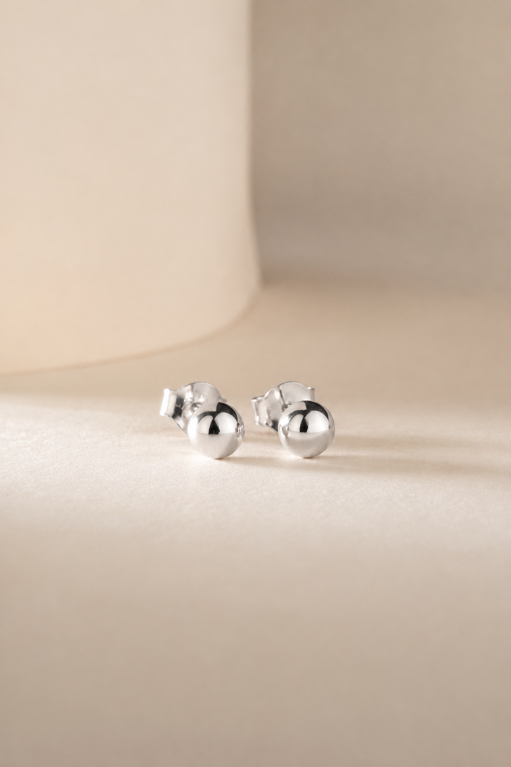 925 Ayar Gümüş 5 mm Minimal Top Küpe
