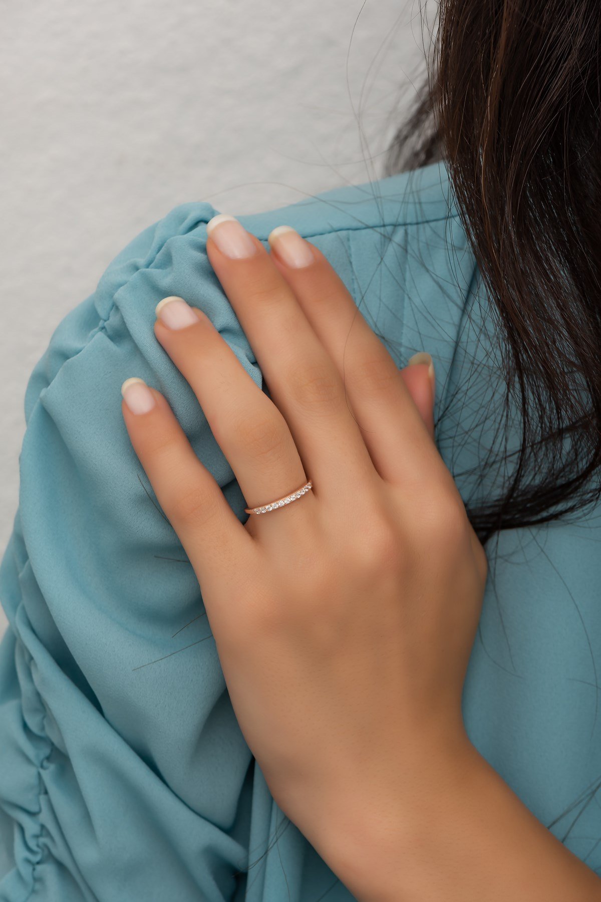 925 Ayar Gümüş Ayarlanabilir Minimal Zirkon Taşlı Tek Sıra Yüzük