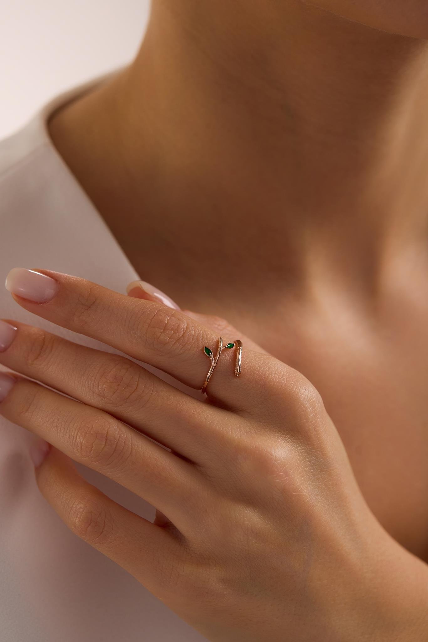 925 Ayar Gümüş Ayarlanabilir Rose Kaplama Minimal Yeşil Yapraklı Yüzük