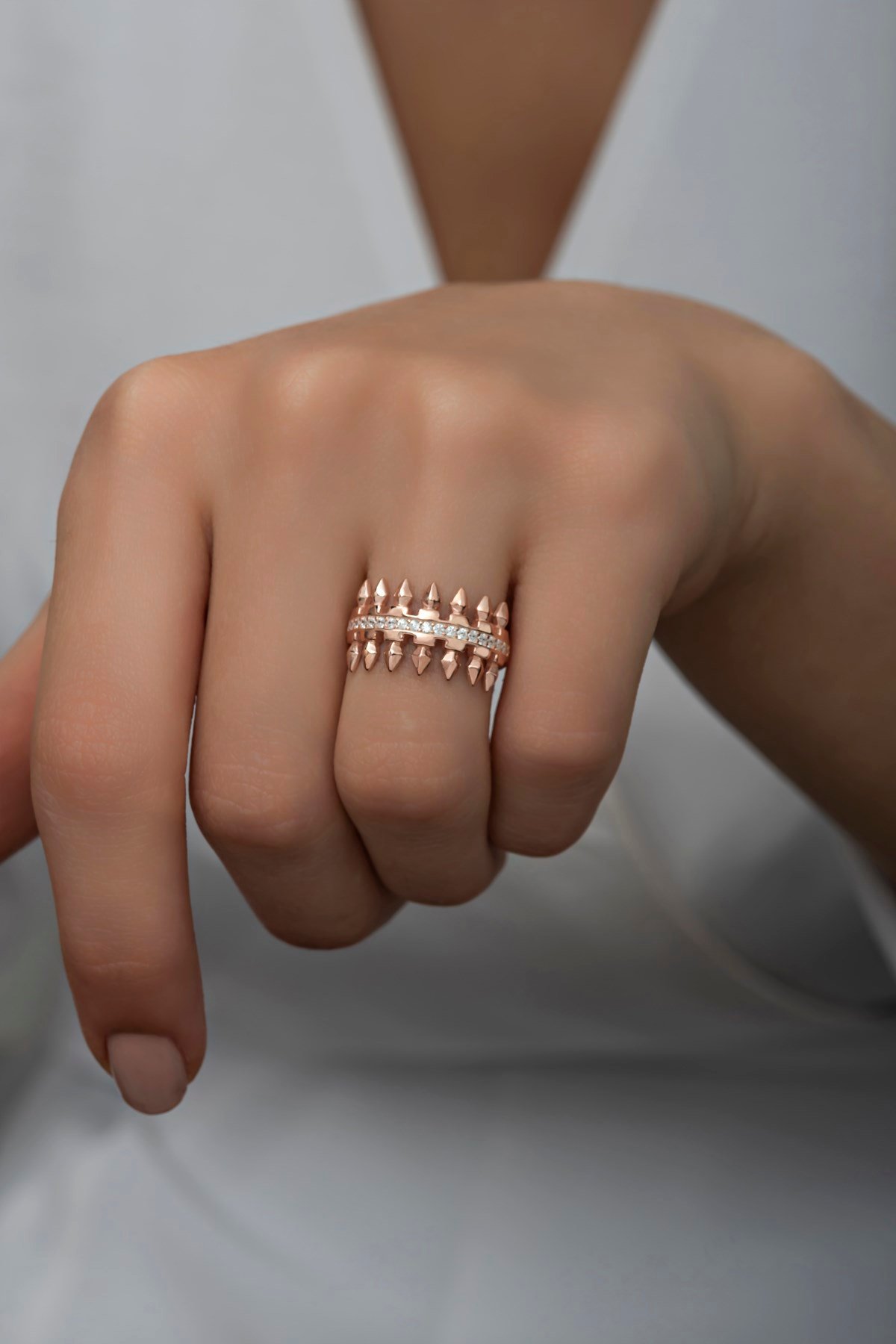 925 Ayar Gümüş Ayarlanabilir Sıralı Zirkon Taşlı Çivi Model Yüzük