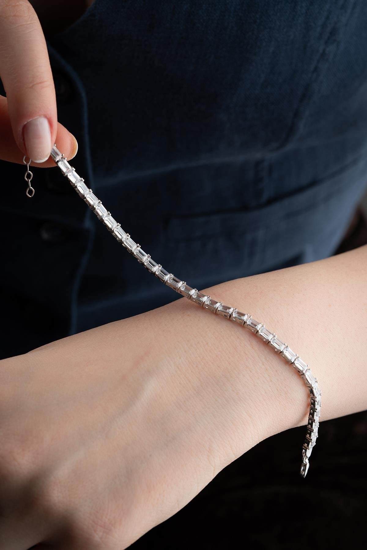 925 Ayar Gümüş Baget Taşlı Suyolu Bileklik 