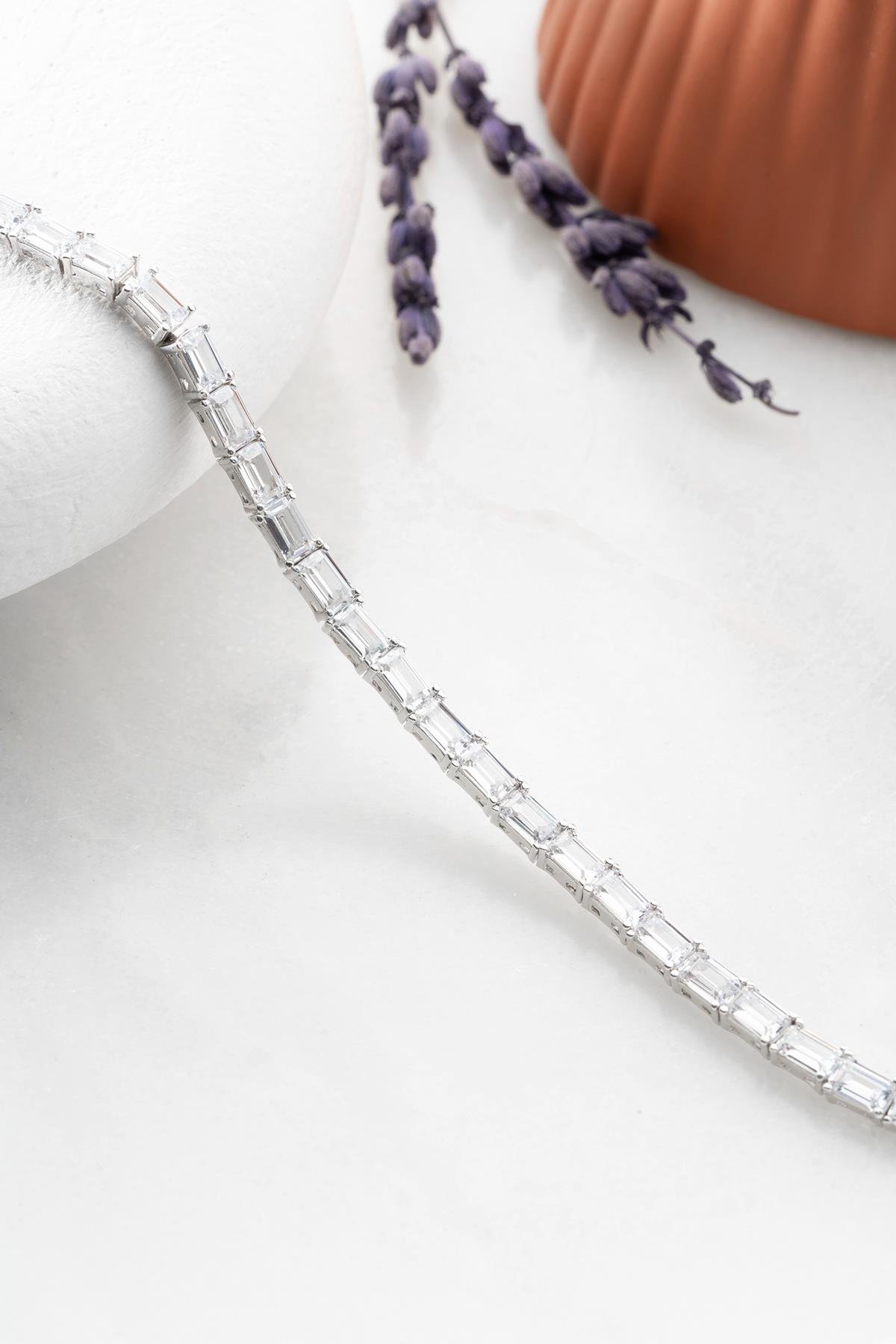 925 Ayar Gümüş Baget Taşlı Suyolu Bileklik 