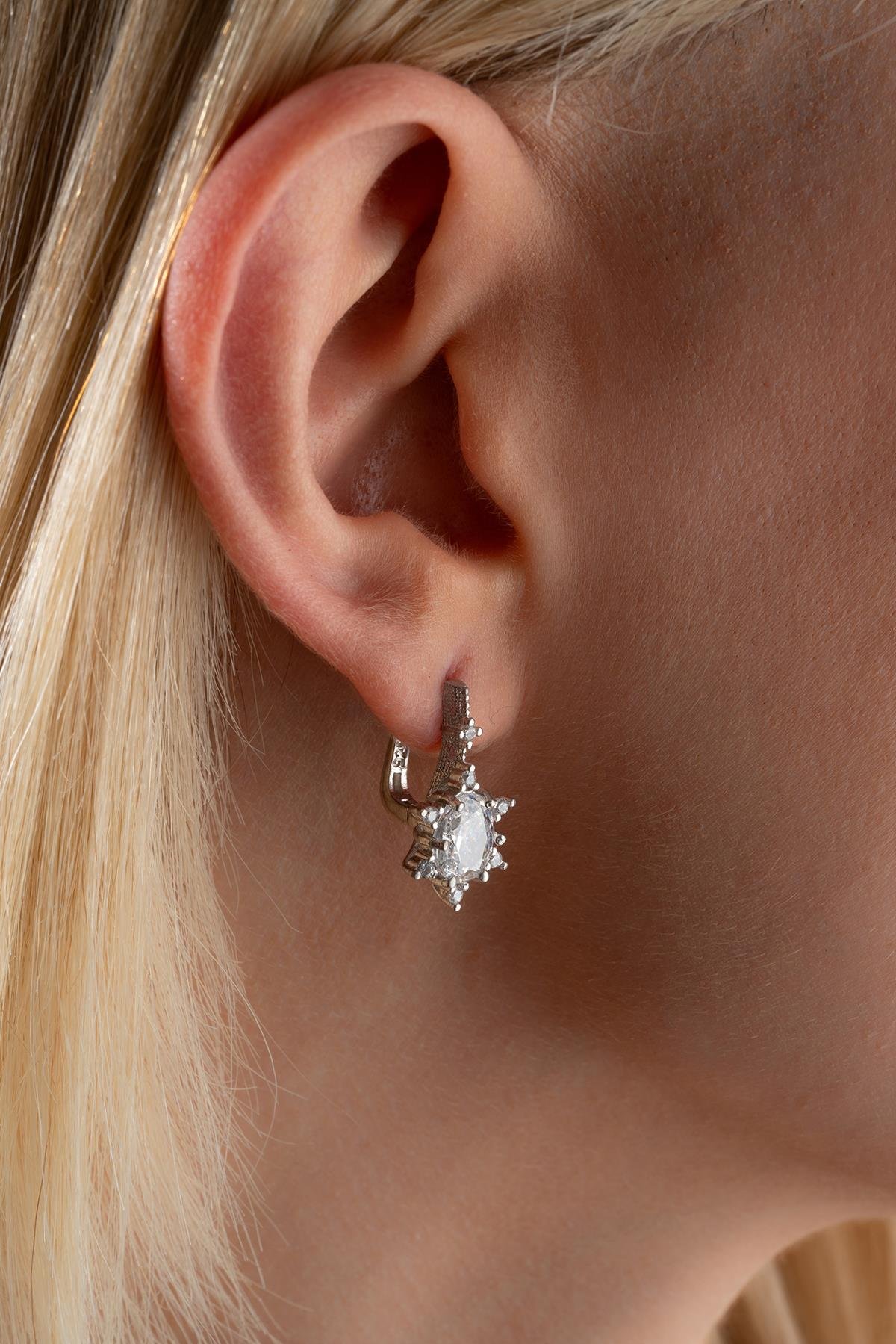 925 Ayar Gümüş Beyaz Oval Taşlı Küpe Ve Kolye Set