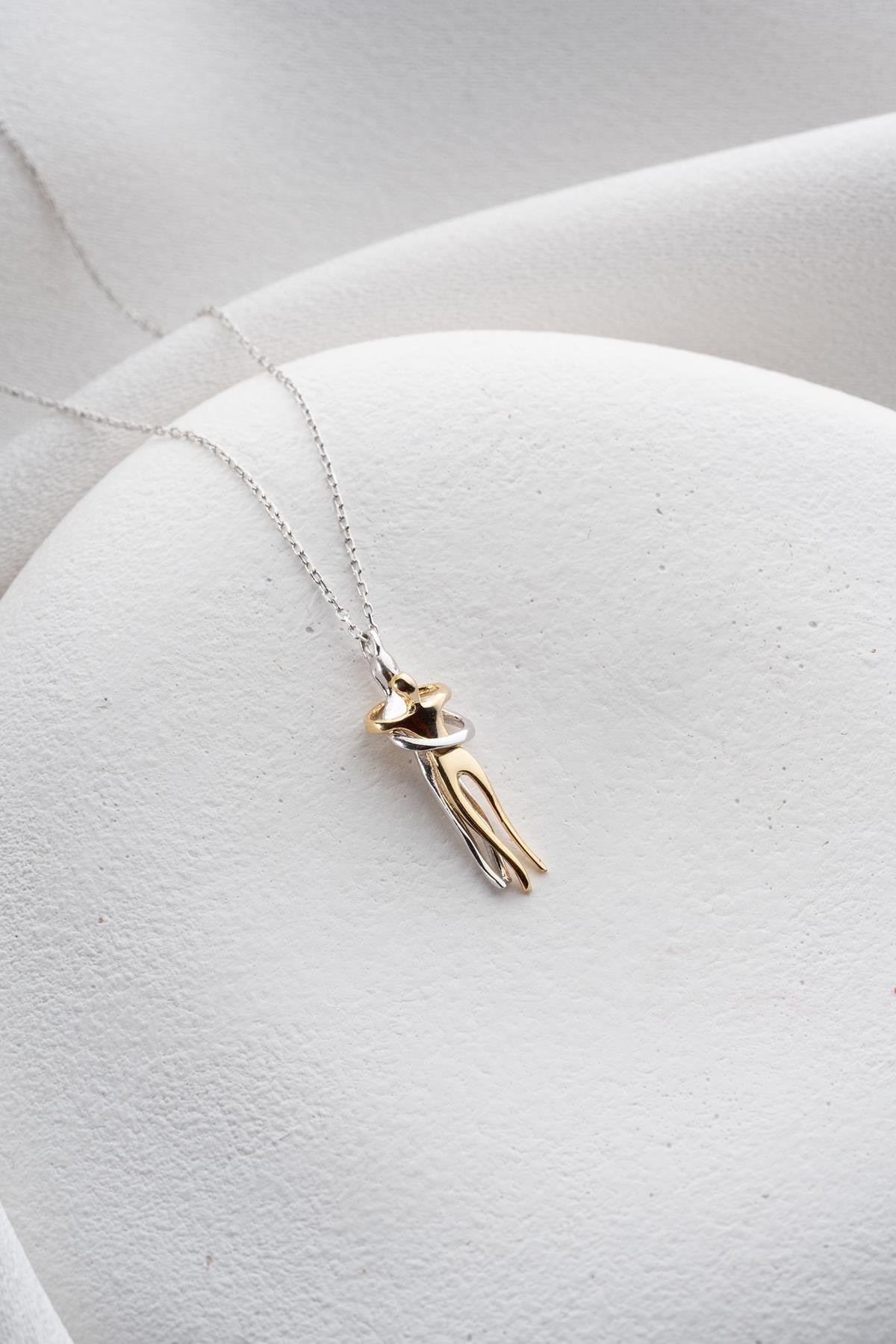 925 Ayar Gümüş Birbirine Sarılan Sevgili Aşk Kolye