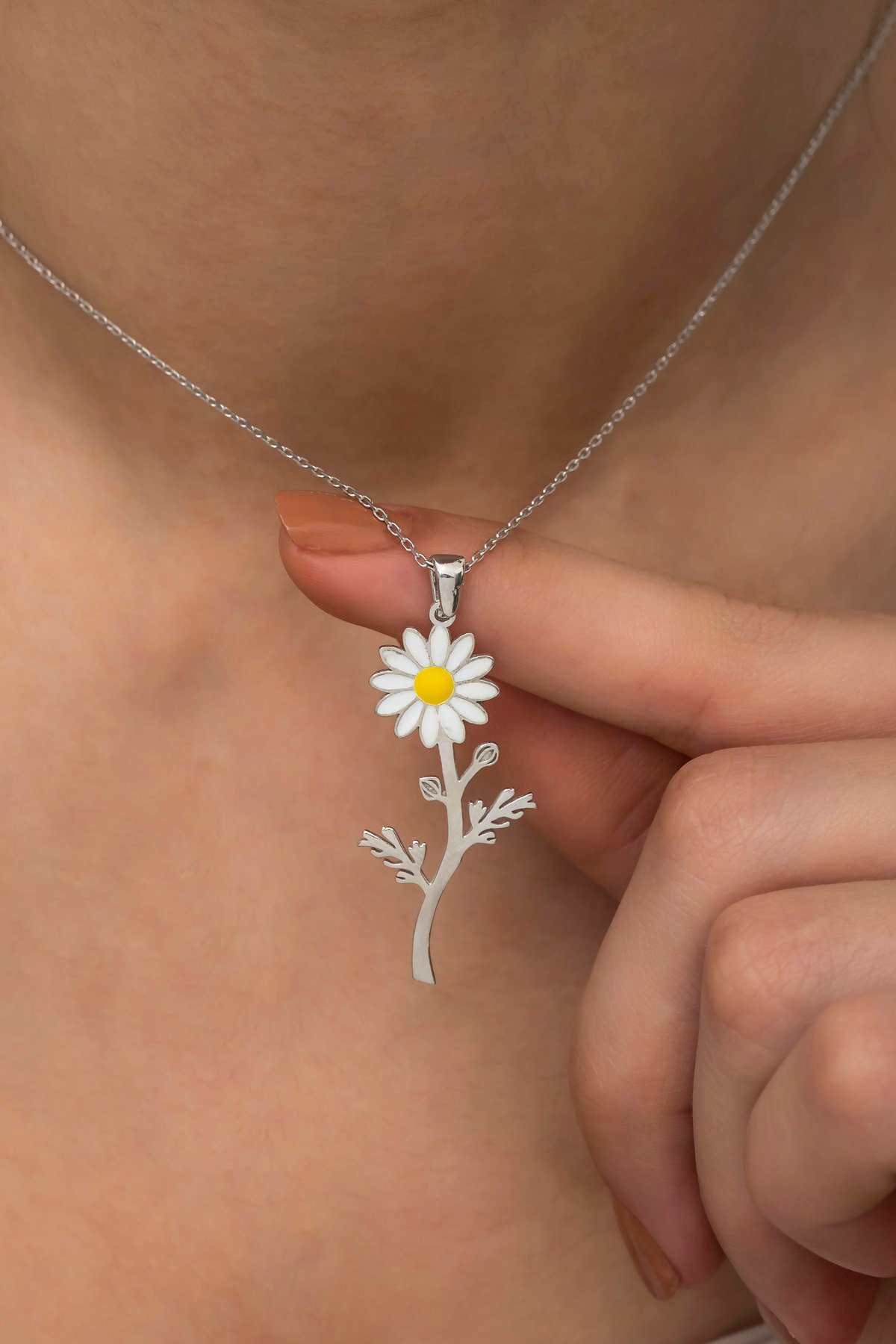 925 Ayar Gümüş Dalında Papatya Kolye