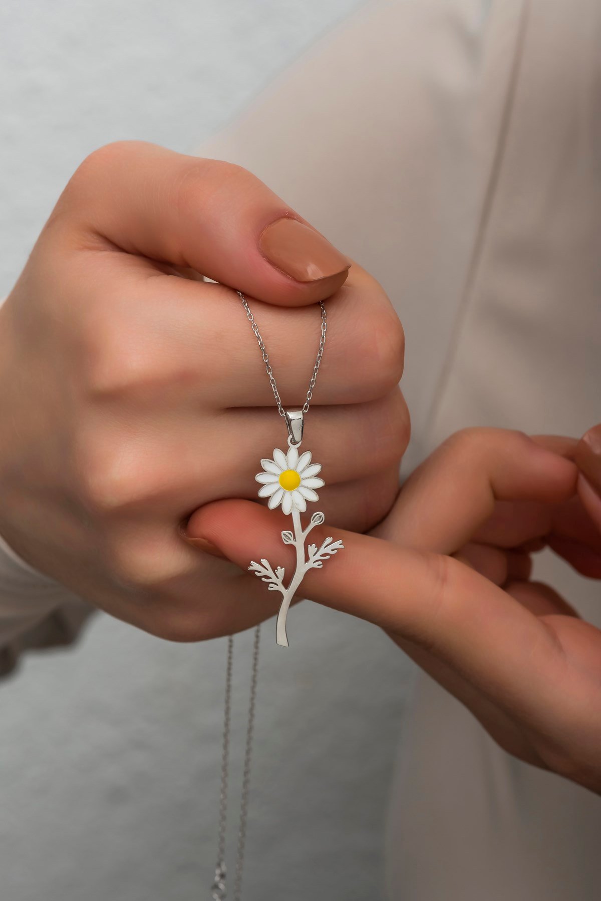 925 Ayar Gümüş Dalında Papatya Kolye