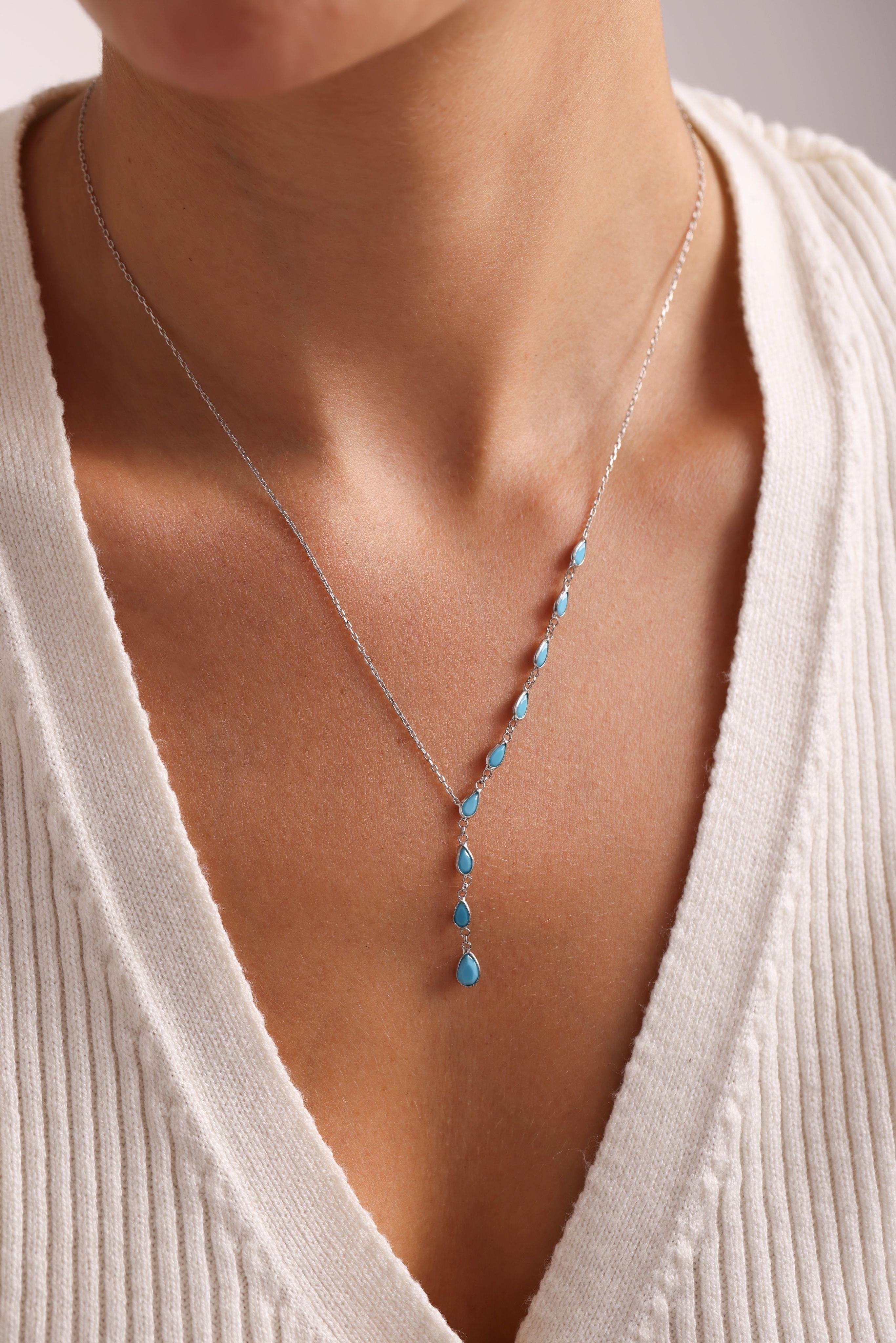 925 Ayar Gümüş Damla Firuze Taşlı Süzme Model Kolye