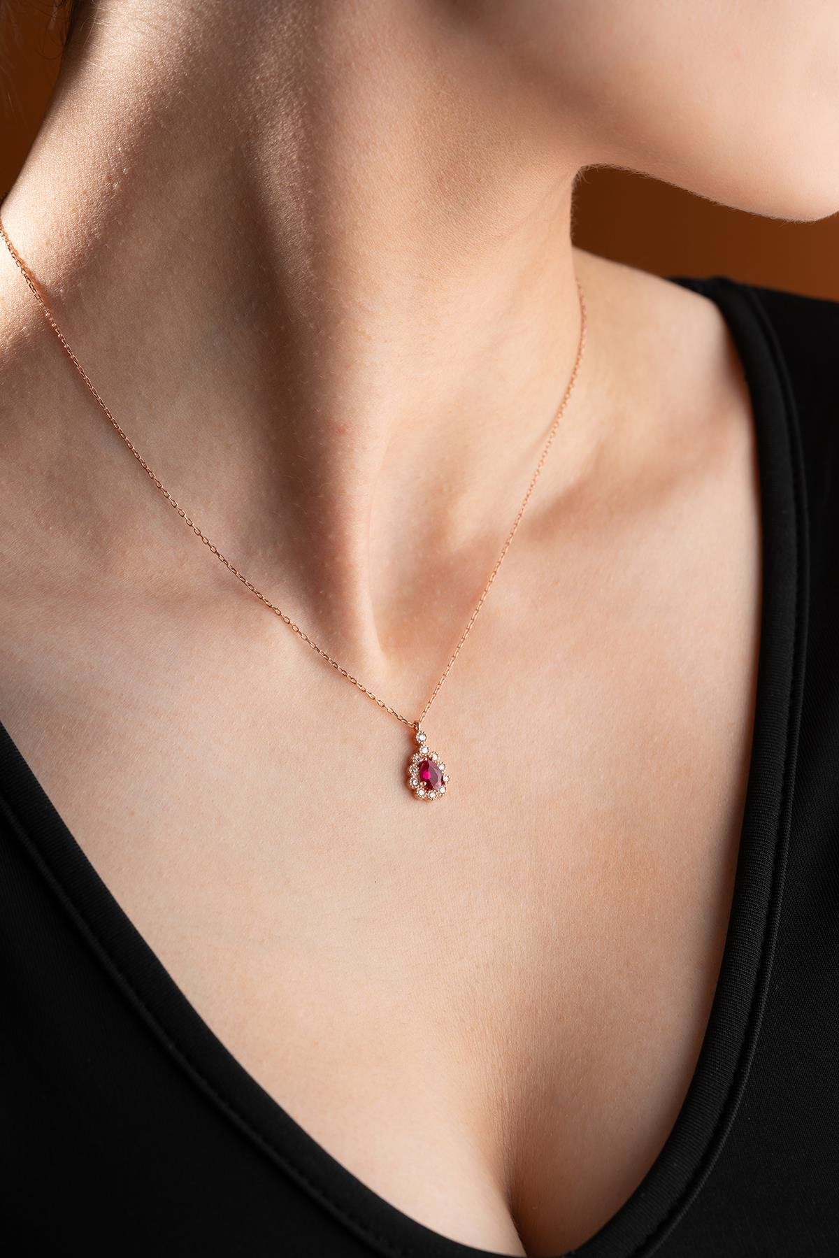 925 Ayar Gümüş Elmas Montür Damla Kırmızı Zirkon Taşlı Kolye