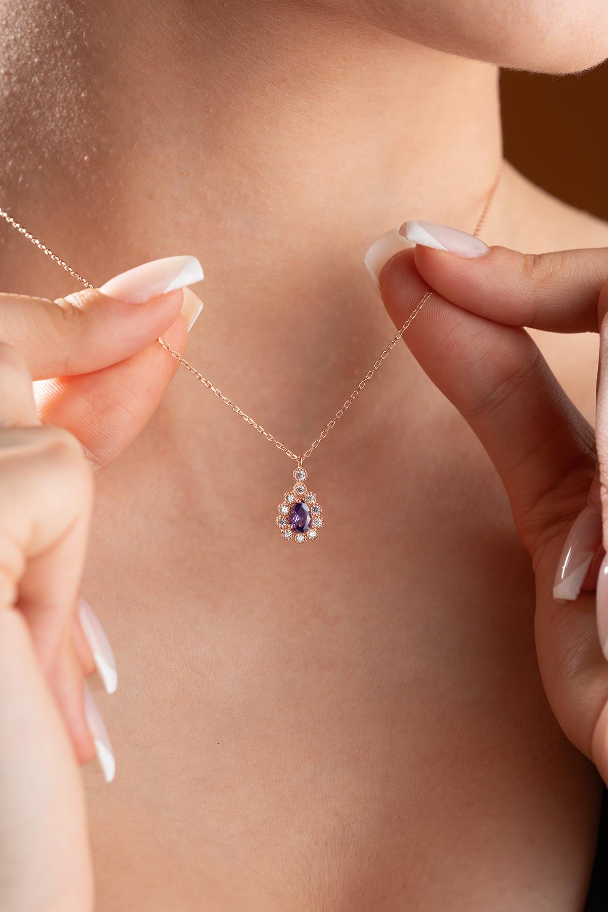 925 Ayar Gümüş Elmas Montür Damla Mor Zirkon Taşlı Kolye