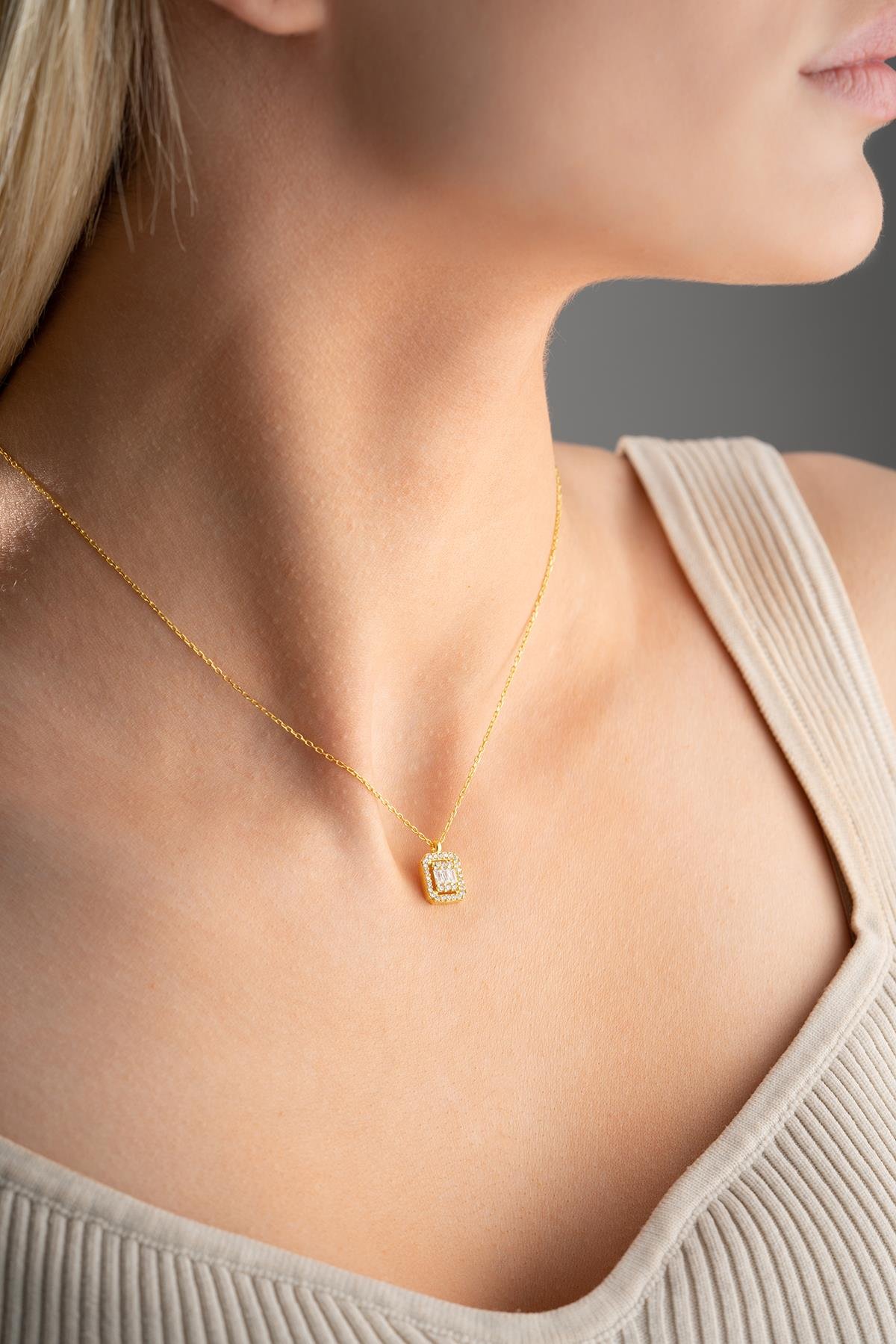 925 Ayar Gümüş Gold Baget Zirkon Taşlı Tektaş Kolye