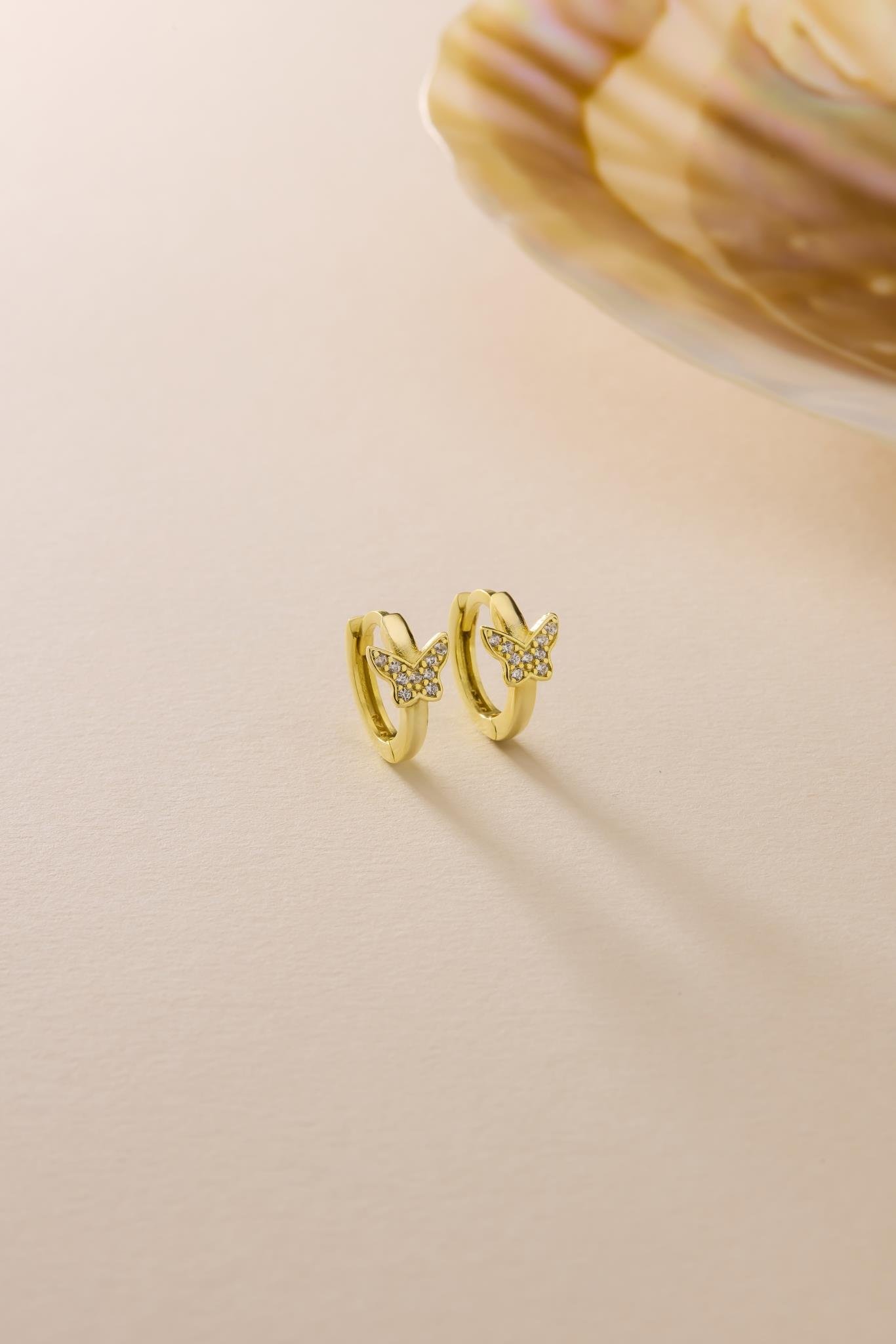 925 Ayar Gümüş Gold Kaplama 10 mm Halka Kelebek Küpe