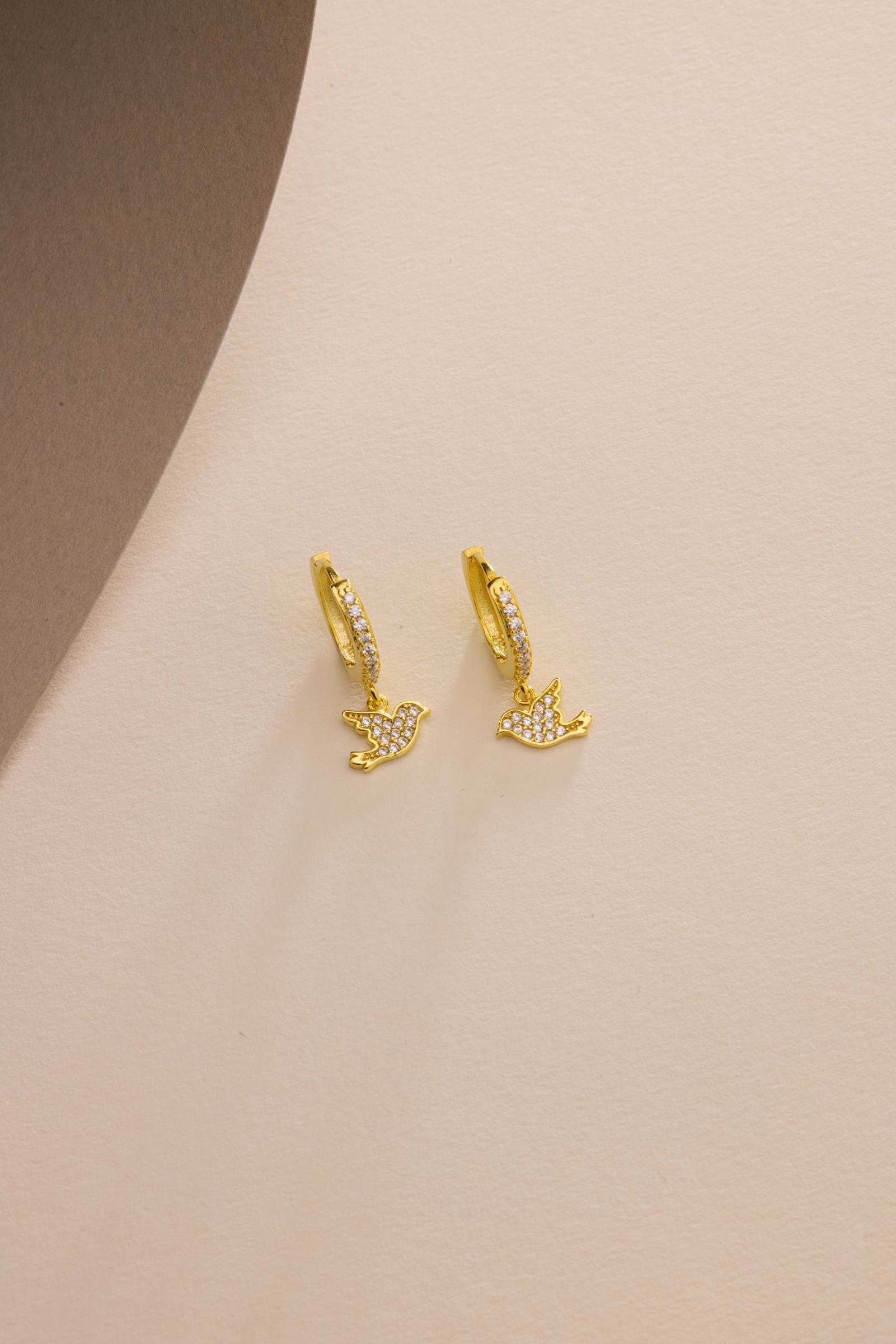 925 Ayar Gümüş Gold Kaplama 10 mm Sallantılı Kuş Model Küpe