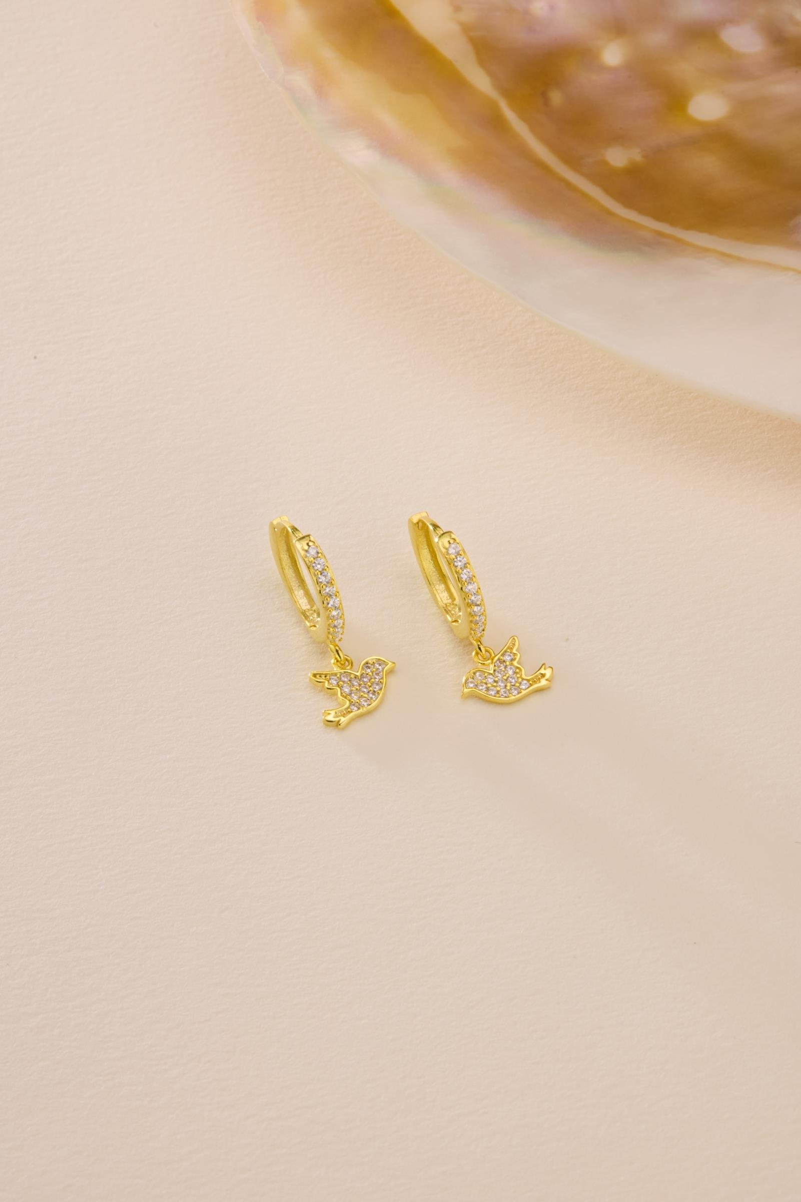 925 Ayar Gümüş Gold Kaplama 10 mm Sallantılı Kuş Model Küpe