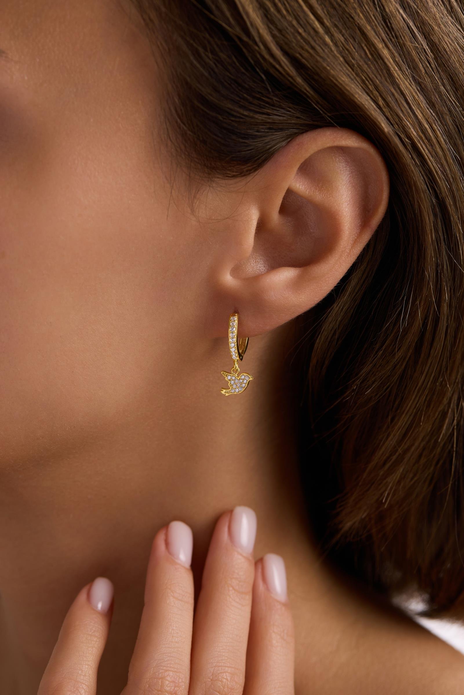 925 Ayar Gümüş Gold Kaplama 10 mm Sallantılı Kuş Model Küpe