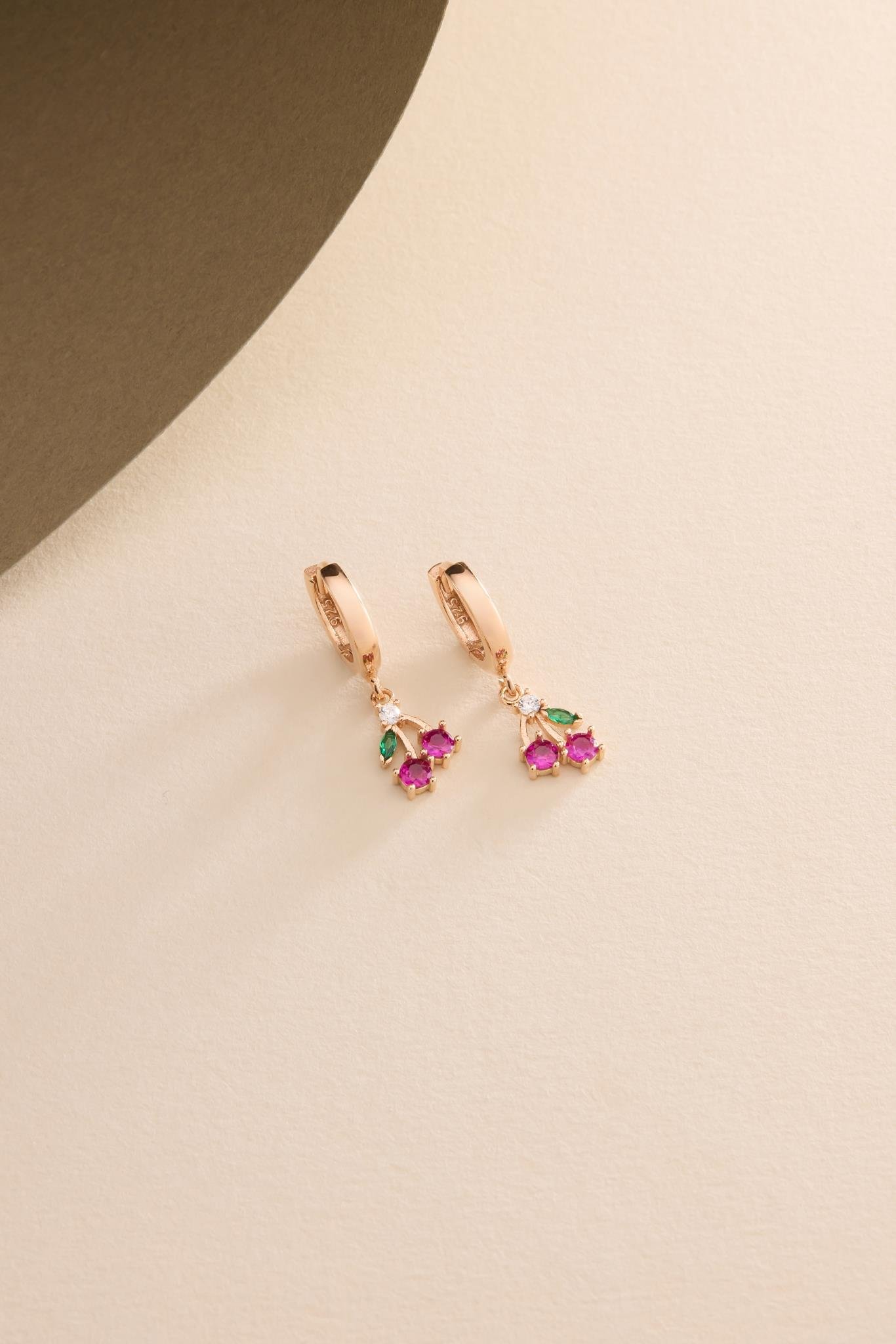 925 Ayar Gümüş Gold Kaplama 12 mm Halka Minimal Kiraz Küpe