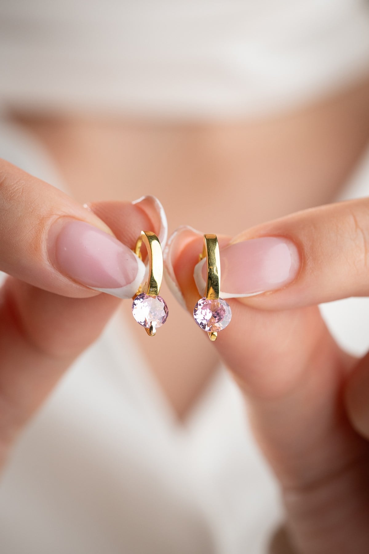 925 Ayar Gümüş Gold Kaplama 12 mm Pembe Taşlı Halka Küpe