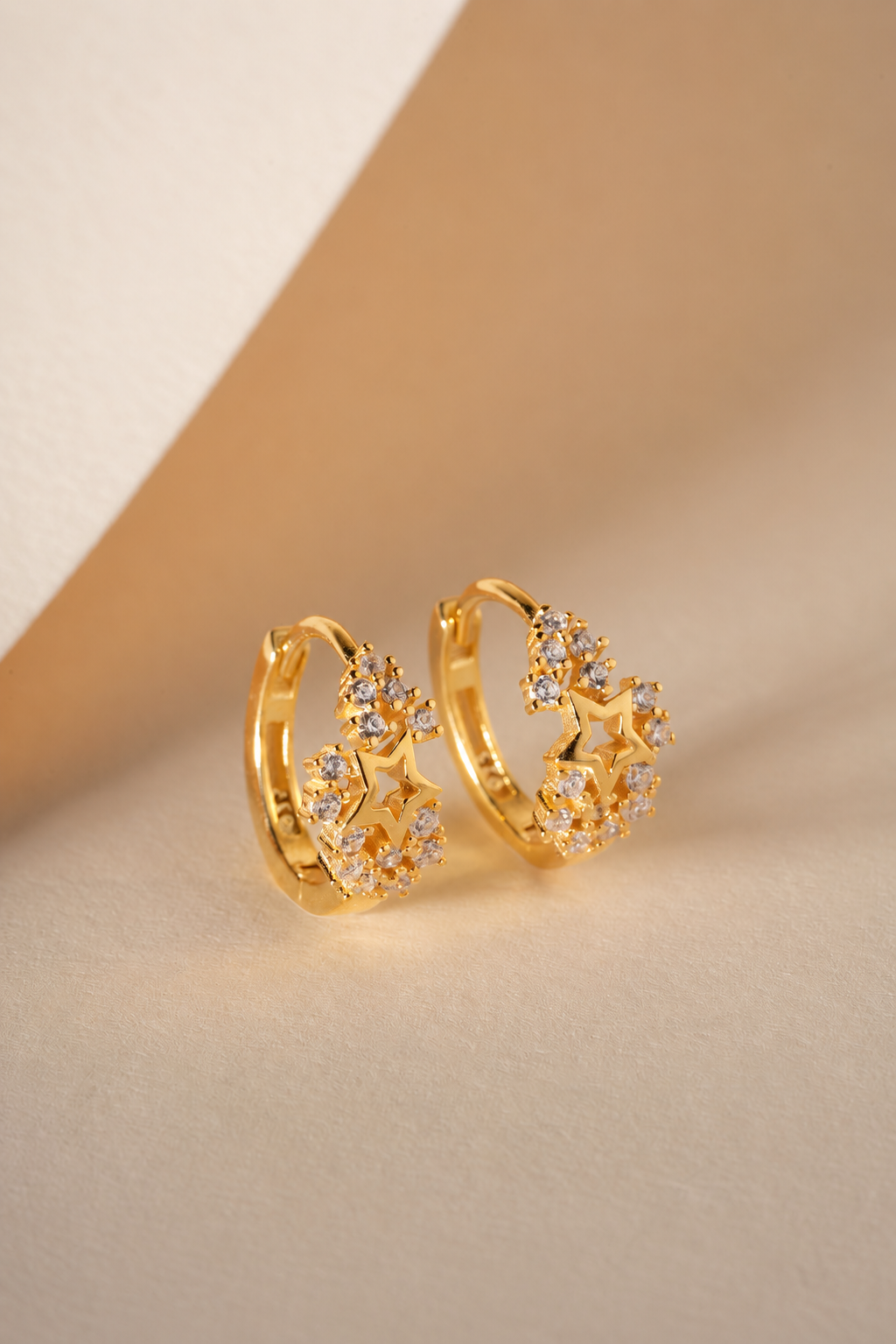 925 Ayar Gümüş Gold Kaplama 15 mm Işıltılı Yıldız Küpe