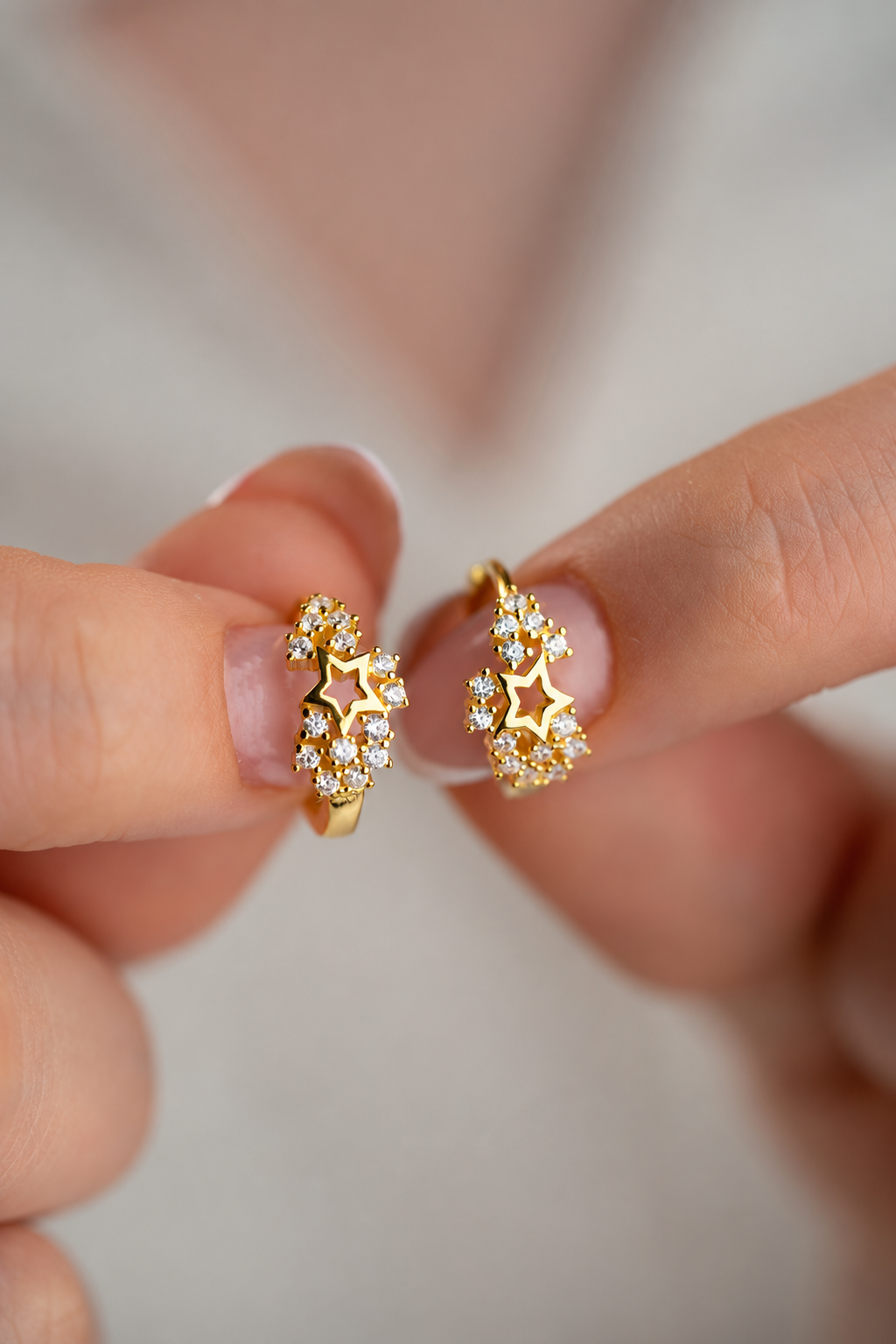 925 Ayar Gümüş Gold Kaplama 15 mm Işıltılı Yıldız Küpe