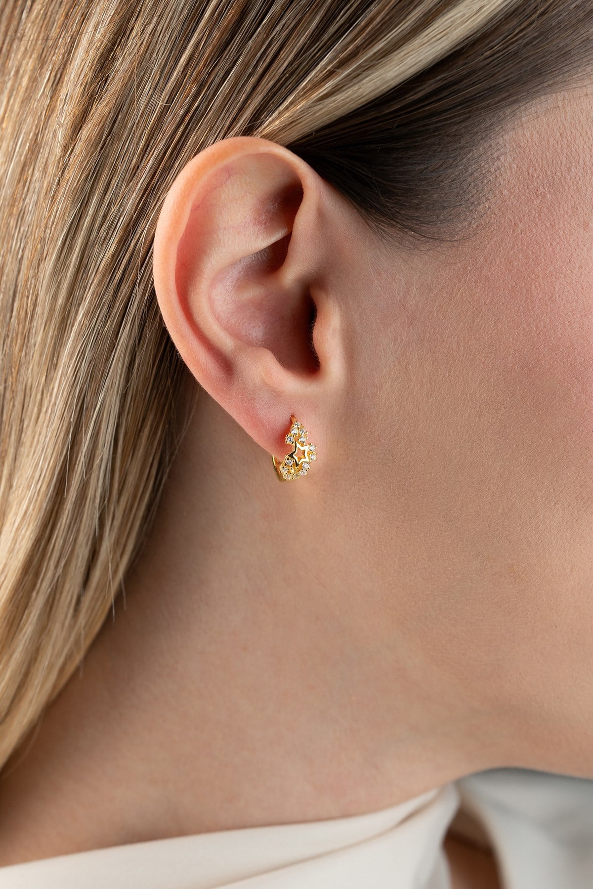 925 Ayar Gümüş Gold Kaplama 15 mm Işıltılı Yıldız Küpe