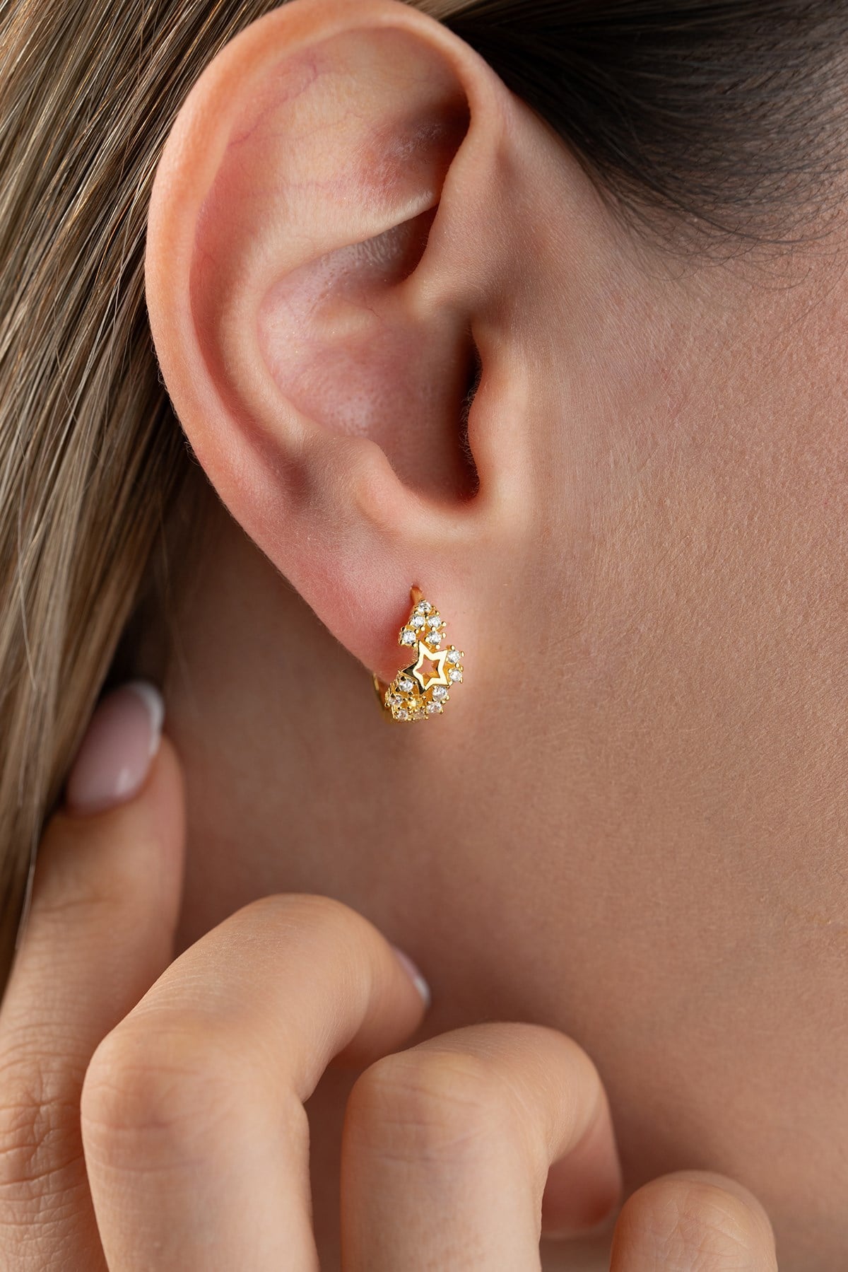 925 Ayar Gümüş Gold Kaplama 15 mm Işıltılı Yıldız Küpe