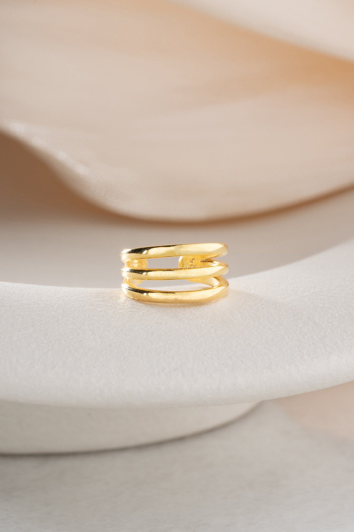 925 Ayar Gümüş Gold Kaplama 3 Sıra Sade Model Kıkırdak Küpe