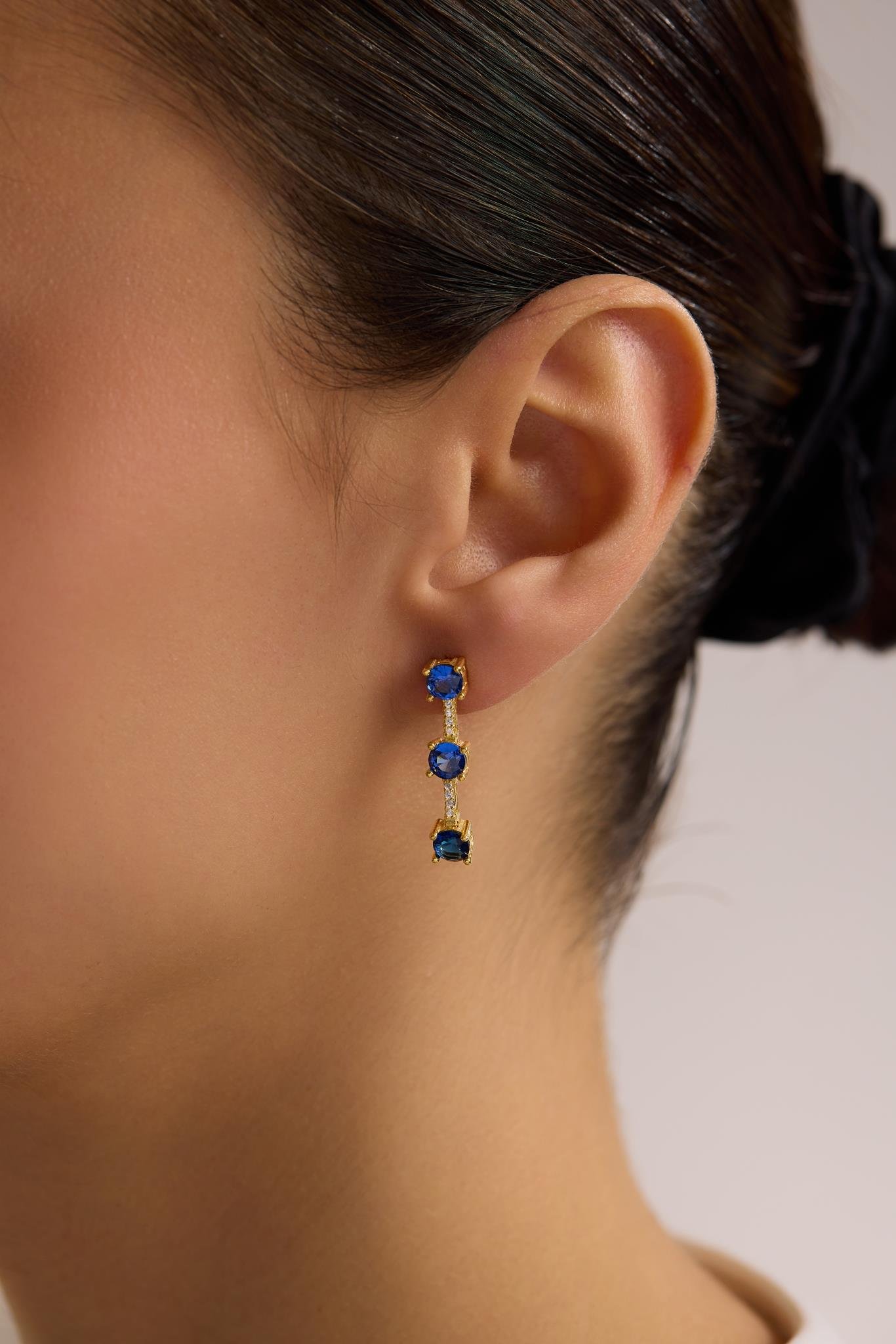 925 Ayar Gümüş Gold Kaplama 3'Lü Mavi Yuvarlak Taşlı Sallantılı Küpe