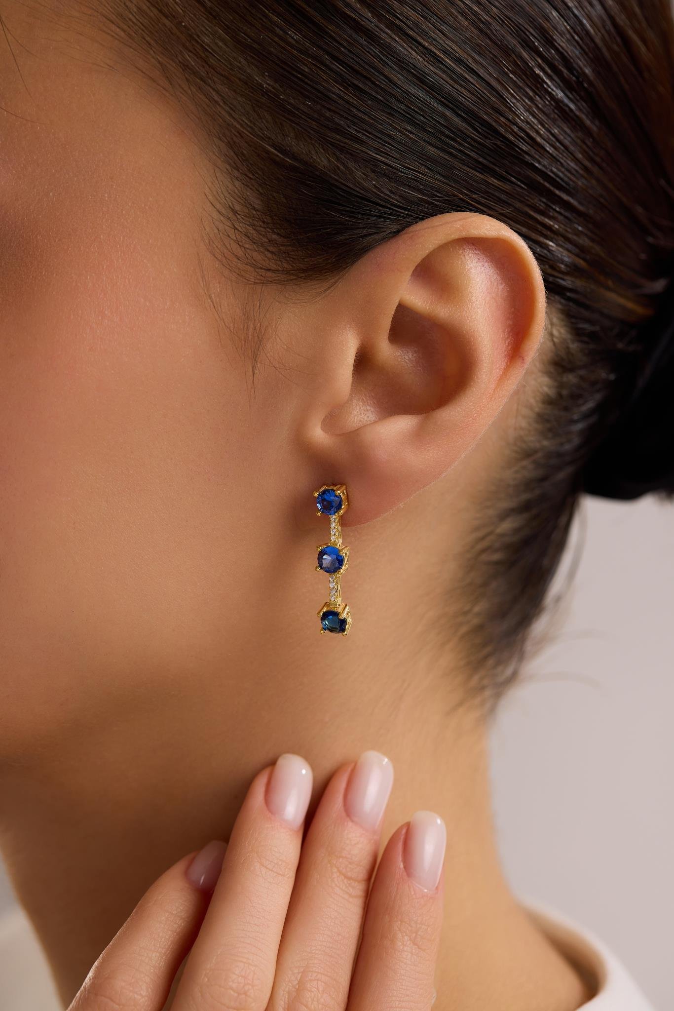 925 Ayar Gümüş Gold Kaplama 3'Lü Mavi Yuvarlak Taşlı Sallantılı Küpe