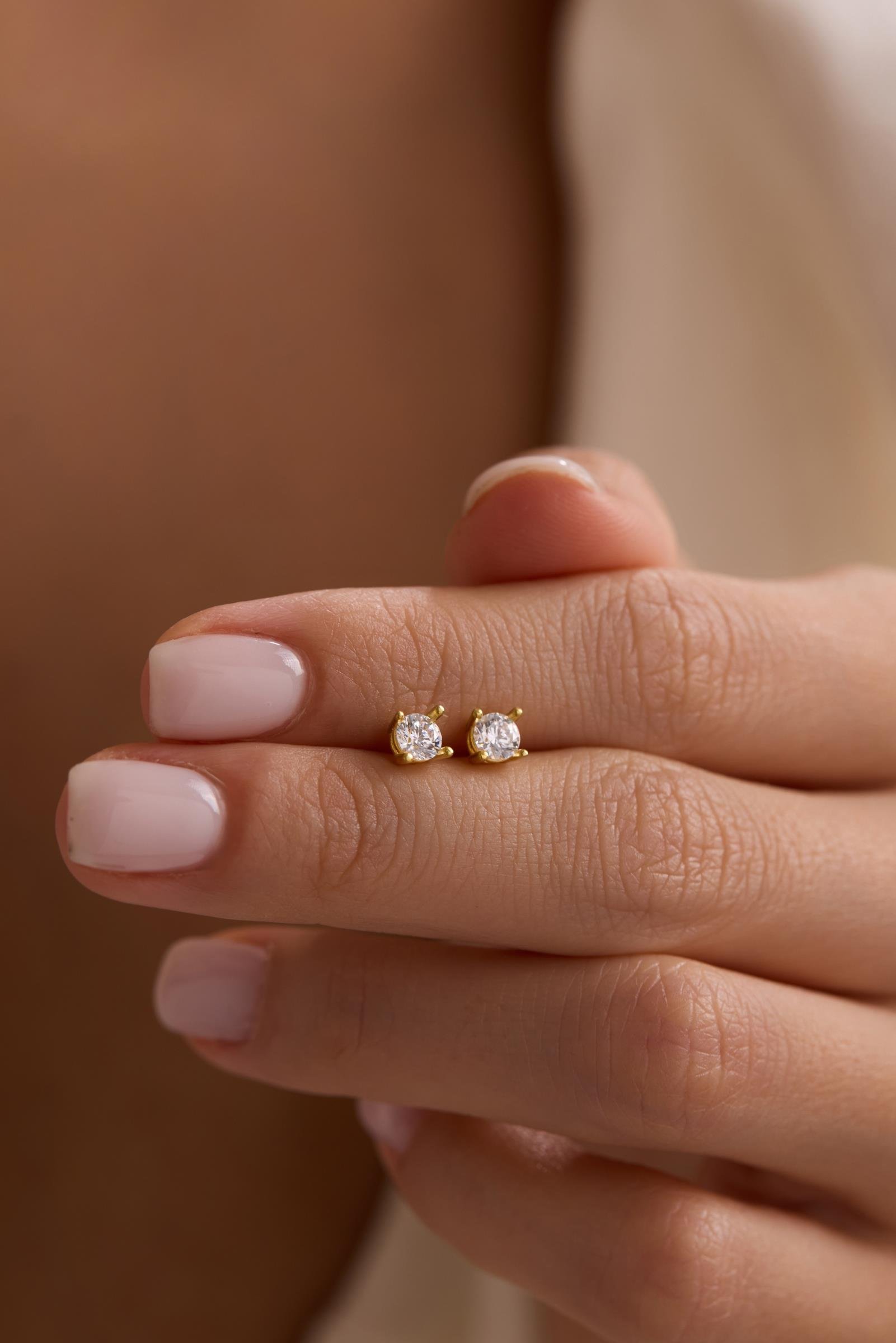 925 Ayar Gümüş Gold Kaplama 4 mm Pırlanta Montür Tektaş Küpe