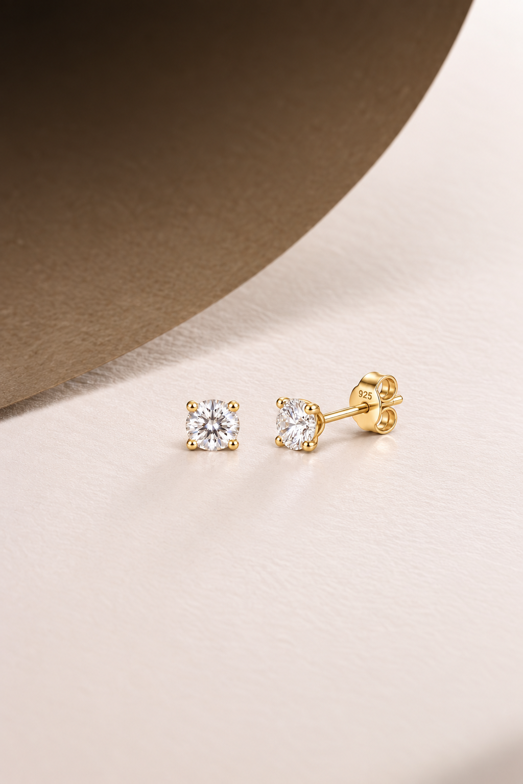 925 Ayar Gümüş Gold Kaplama 4 mm Yuvarlak Star Kesim Minimal Tektaş Küpe