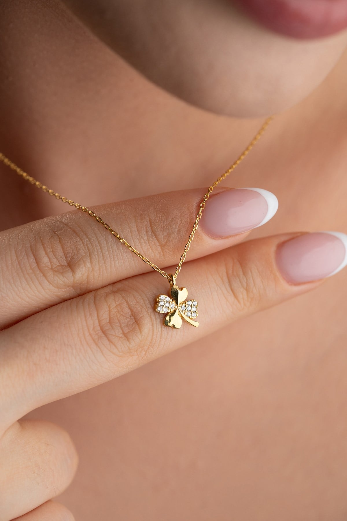 925 Ayar Gümüş Gold Kaplama  4 Yapraklı Minik Yonca Kolye