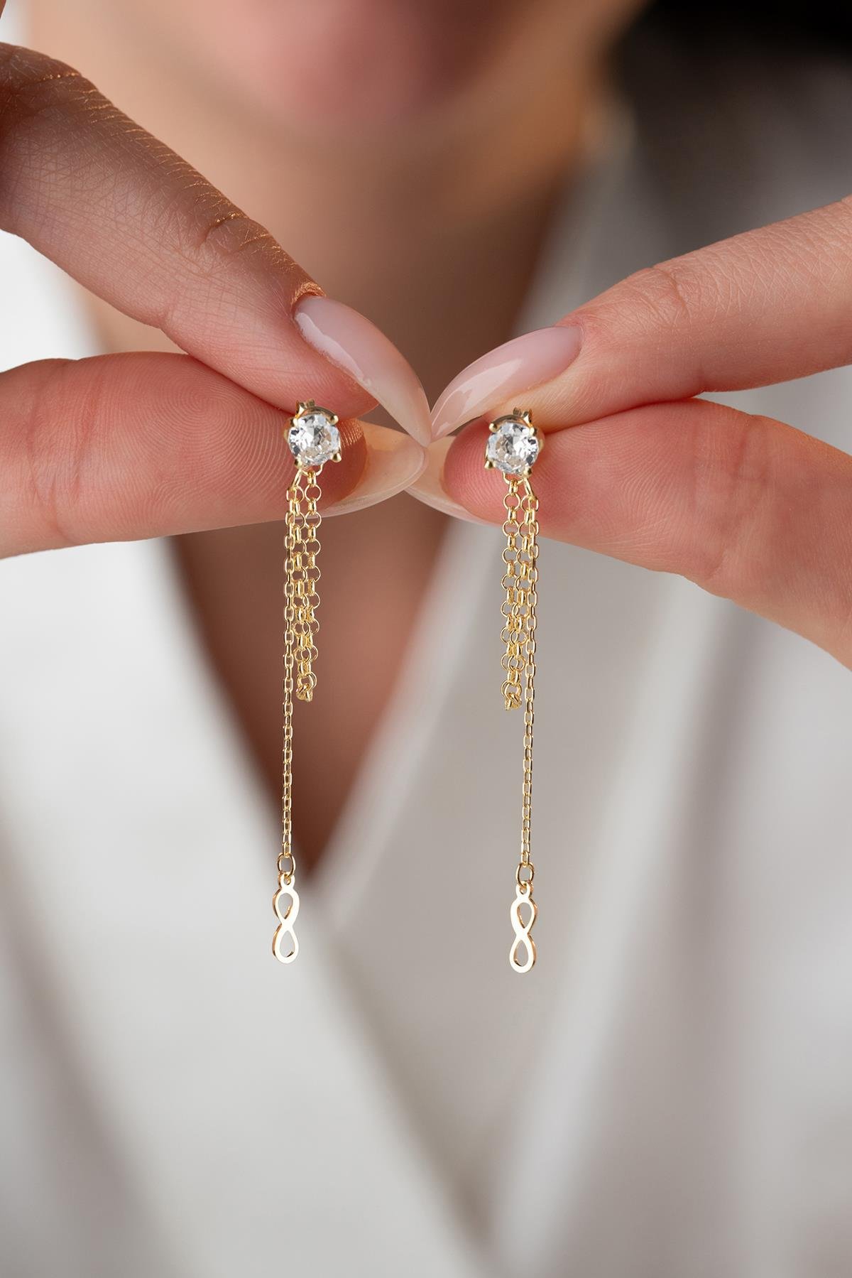 925 Ayar Gümüş Gold Kaplama 5 Mm Tektaş Sallantılı Zincir Sonsuzluk Model Küpe