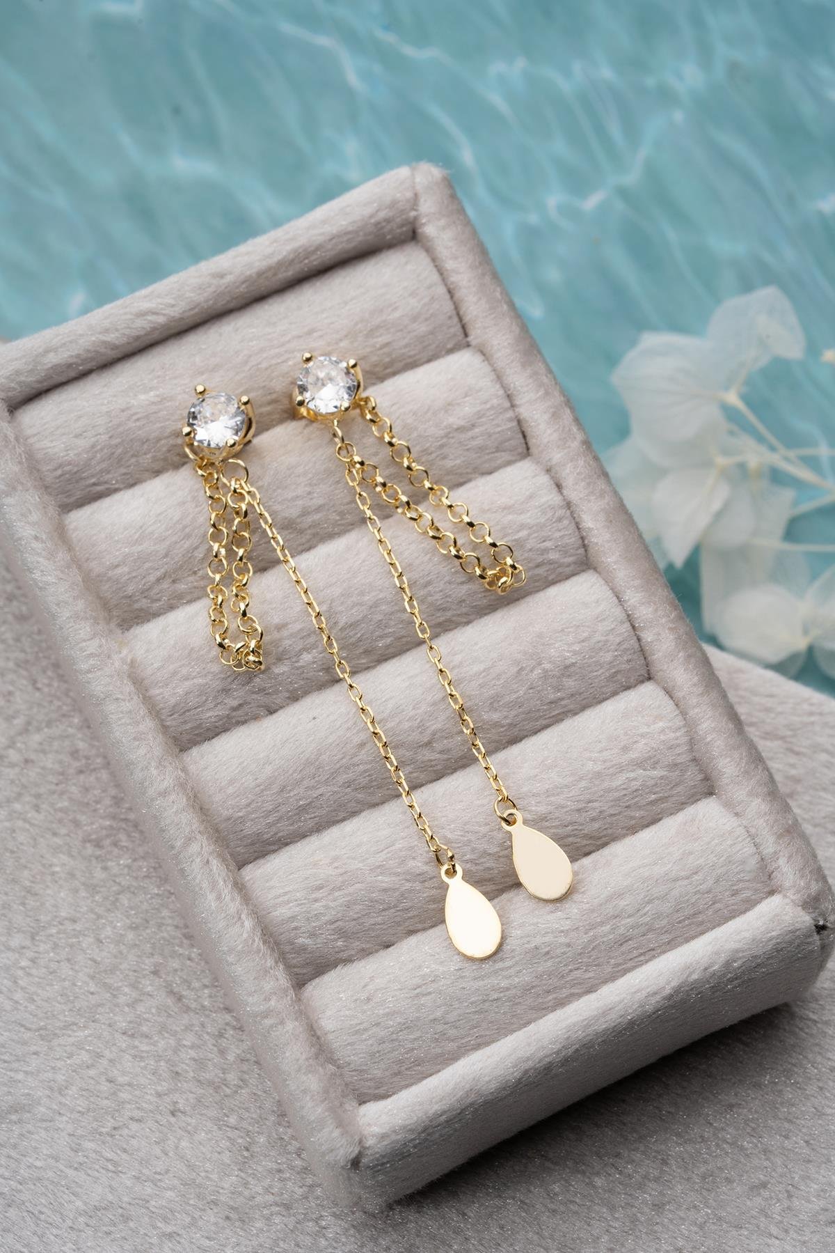 925 Ayar Gümüş Gold Kaplama 5 Mm Tektaş Sallantılı Zincir Sade Damla Model Küpe