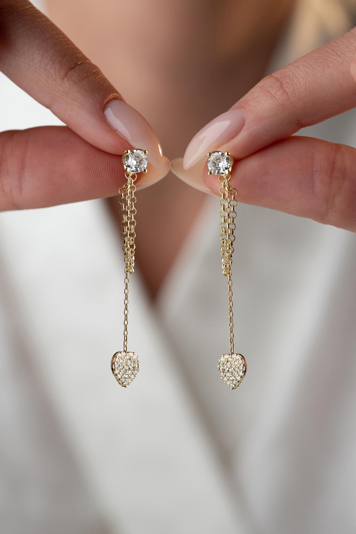 925 Ayar Gümüş Gold Kaplama 5 Mm Tektaş Sallantılı Zincir Kalp Model Küpe