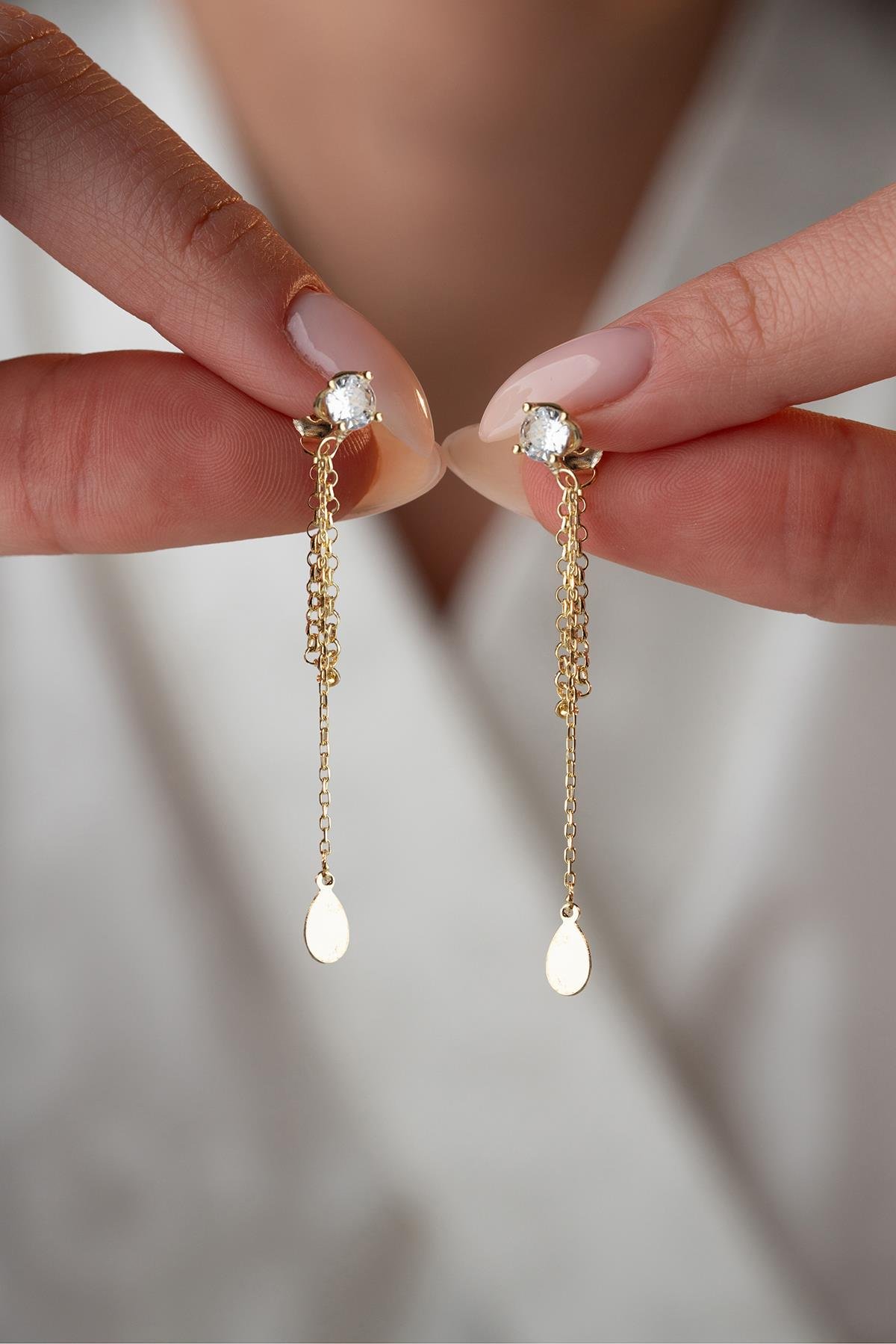 925 Ayar Gümüş Gold Kaplama 5 Mm Tektaş Sallantılı Zincir Sade Damla Model Küpe