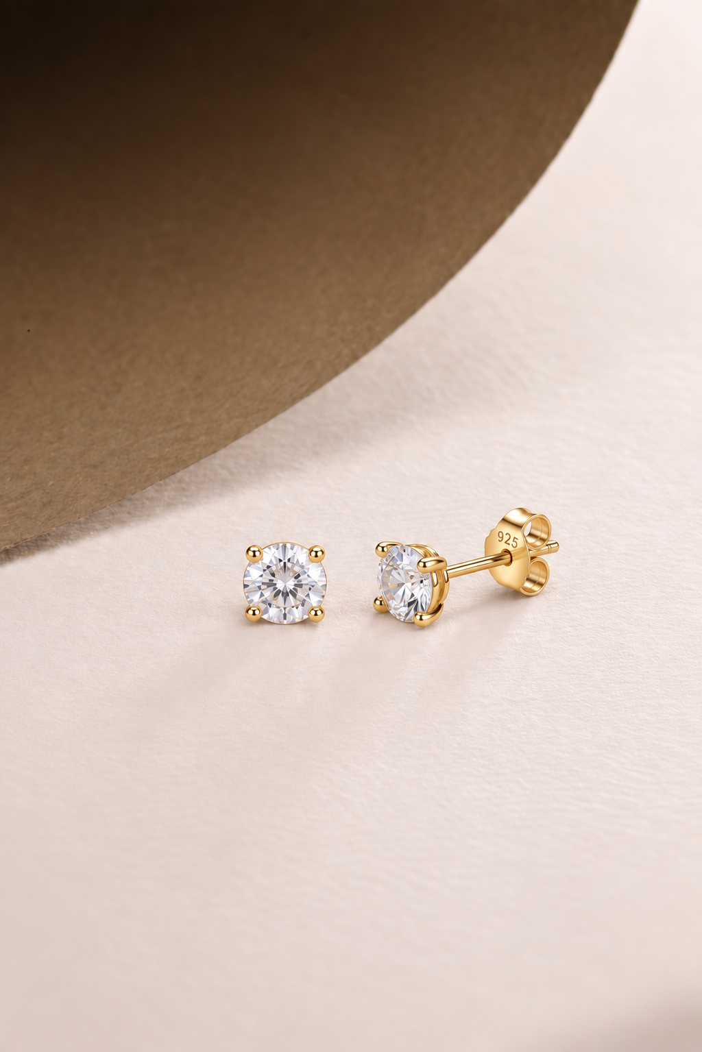 925 Ayar Gümüş Gold Kaplama 5 mm Yuvarlak Star Kesim Minimal Tektaş Küpe