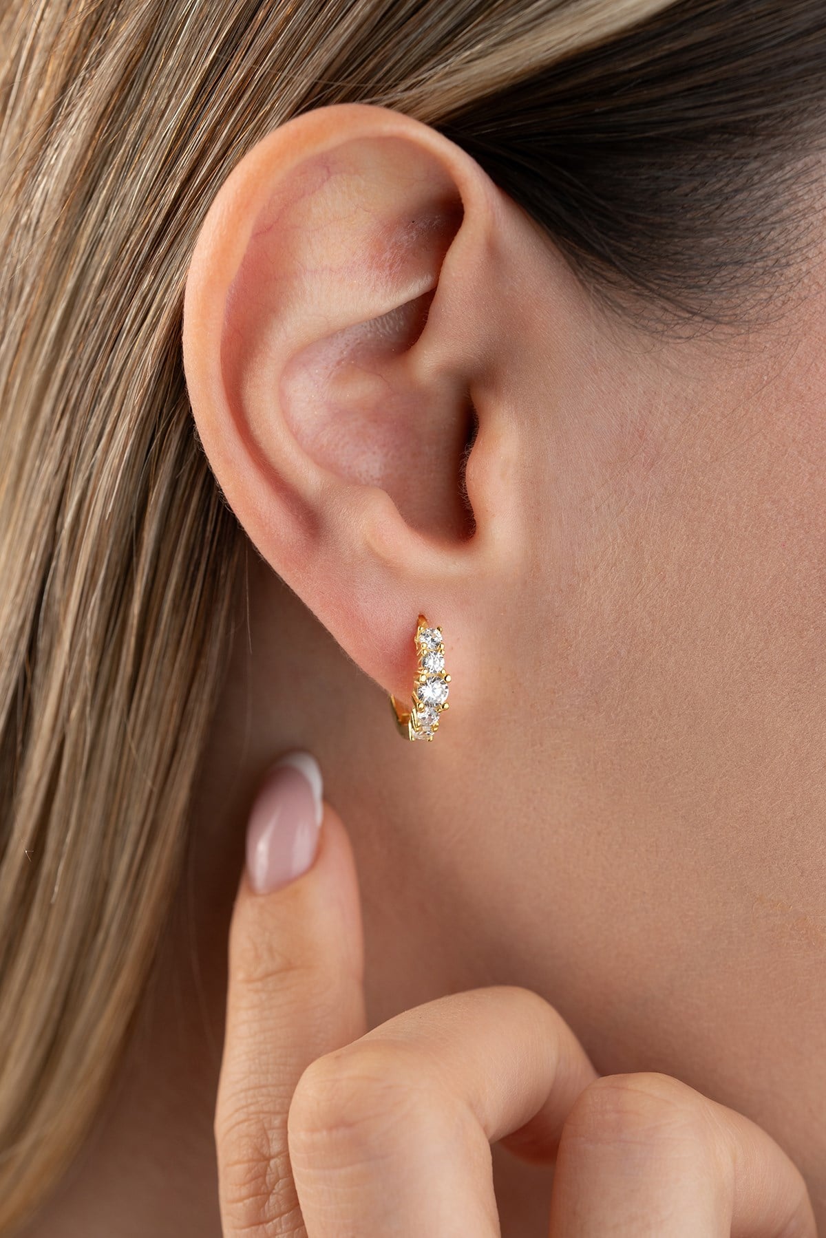 925 Ayar Gümüş Gold Kaplama 5 Taşlı 15 mm Halka Küpe
