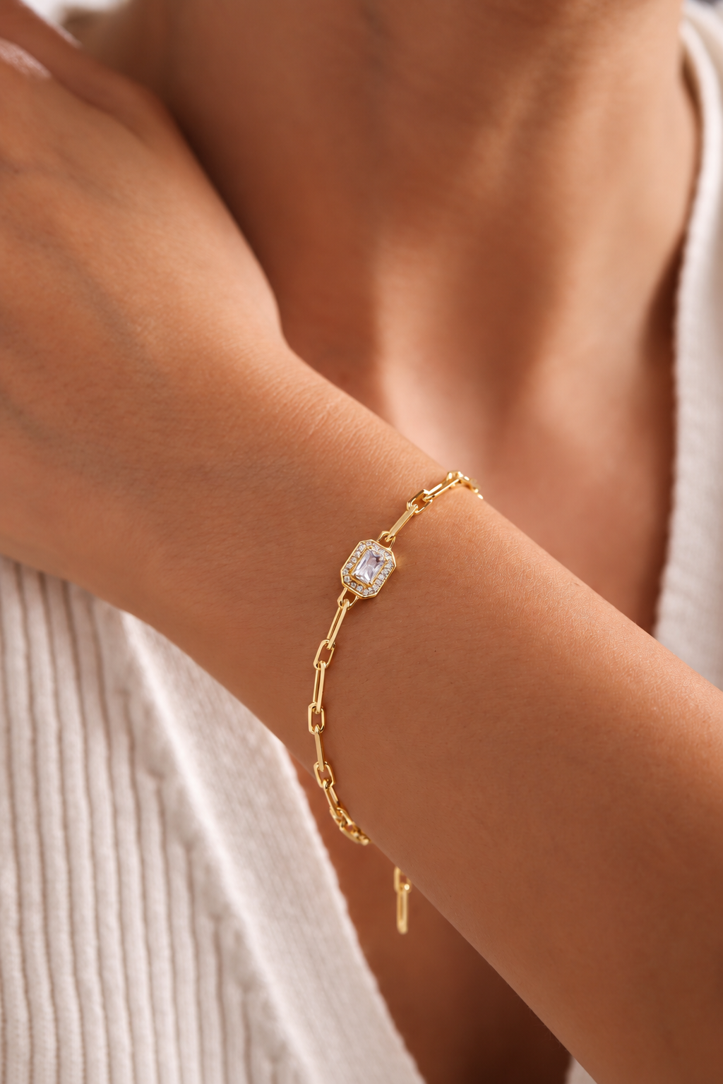 925 Ayar Gümüş Gold Kaplama Ataç Model Zincirli Baget Tektaş Model Bileklik