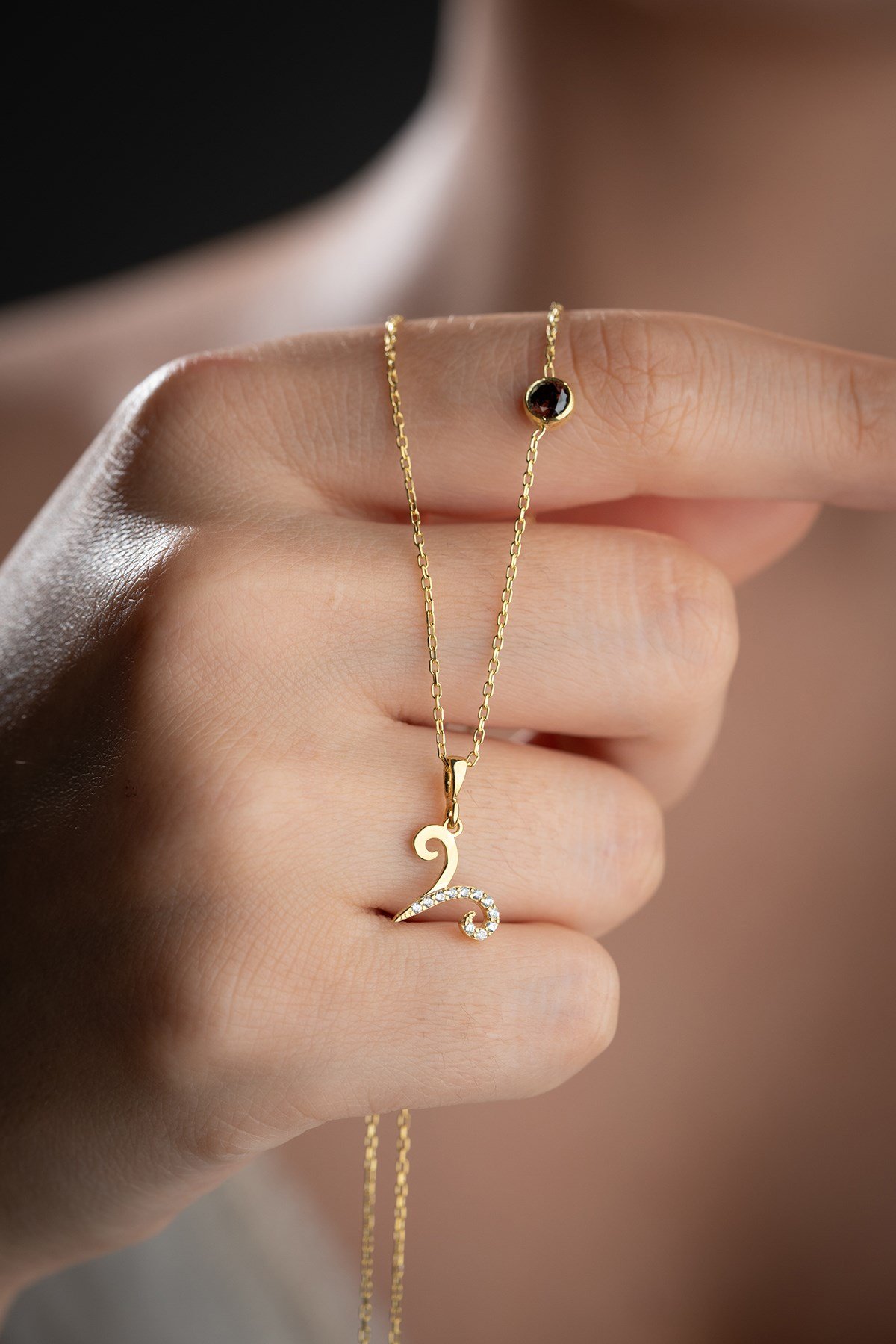 925 Ayar Gümüş Gold Kaplama Ay Taşı Koç Burcu Kolye