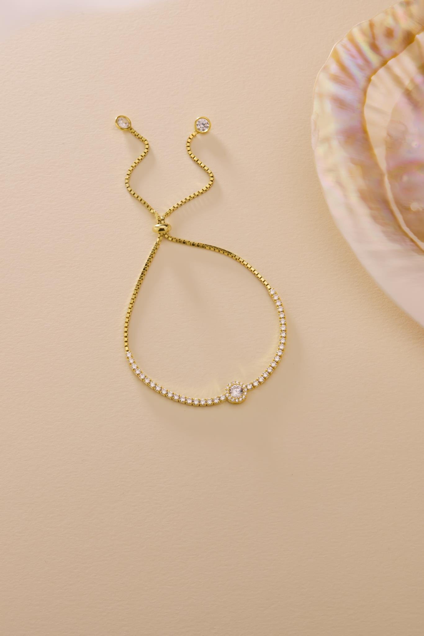 925 Ayar Gümüş Gold Kaplama Ayarlanabilir Asansörlü Su Yolu Tektaş Elmas Montür Bileklik