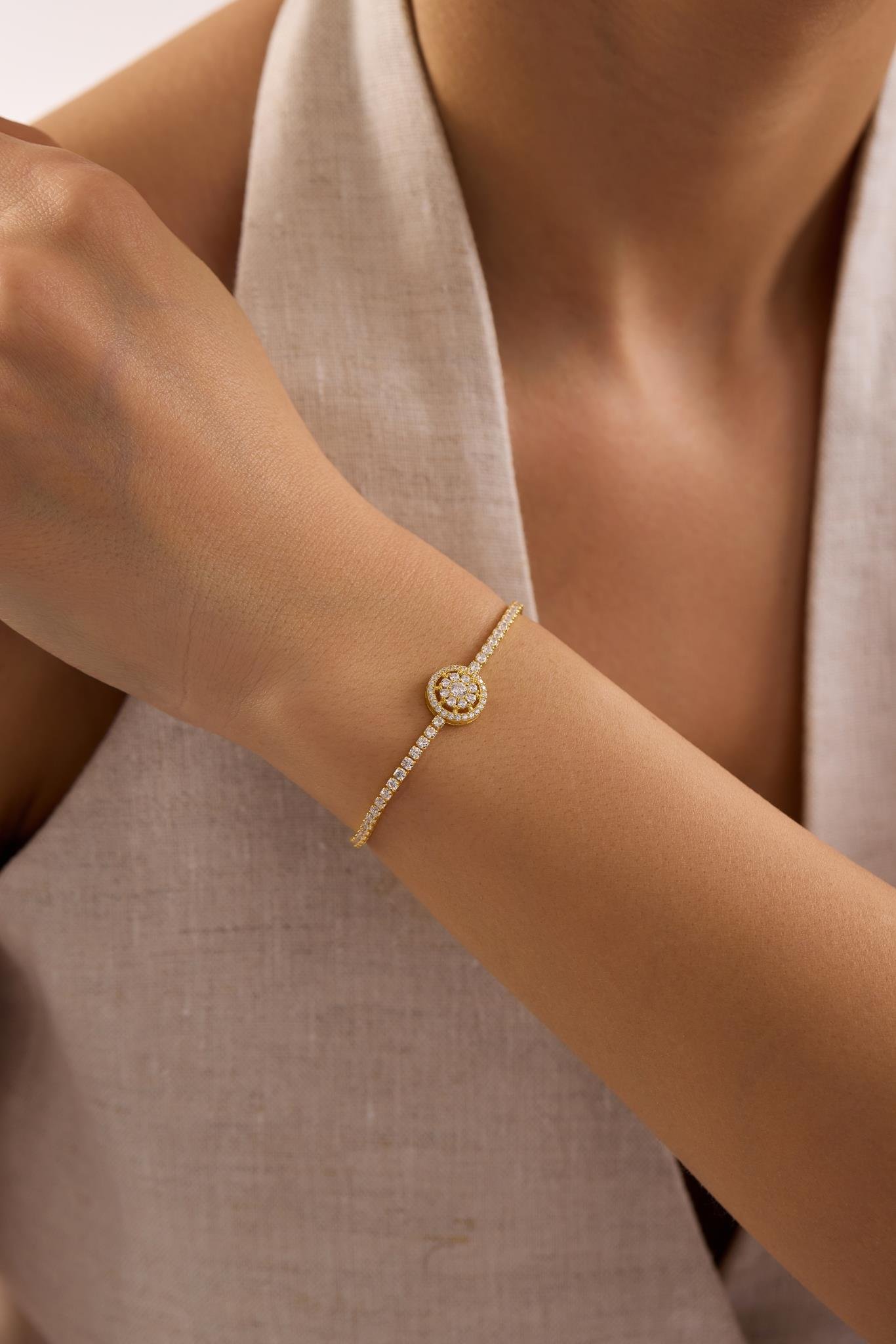 925 Ayar Gümüş Gold Kaplama Ayarlanabilir Asansörlü Yuvarlak Zirkon Taşlı Suyolu Bileklik