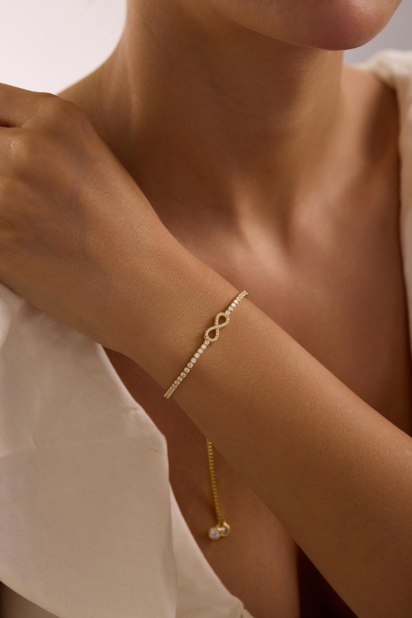 925 Ayar Gümüş Gold Kaplama Ayarlanabilir Asansörlü Su Yolu Sonsuzluk Model Bileklik