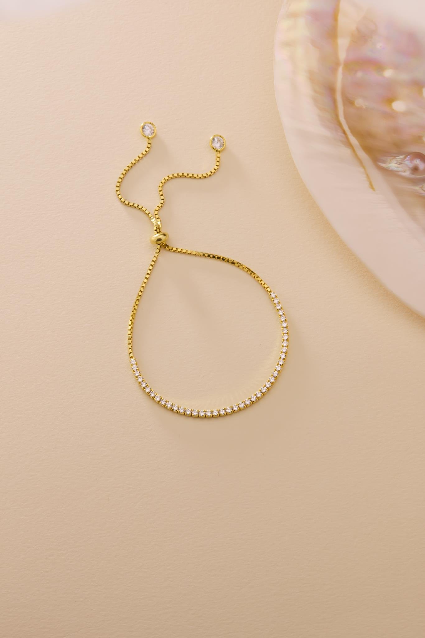 925 Ayar Gümüş Gold Kaplama Ayarlanabilir Asansörlü 2 mm Zirkon Taşlı Su Yolu Bileklik